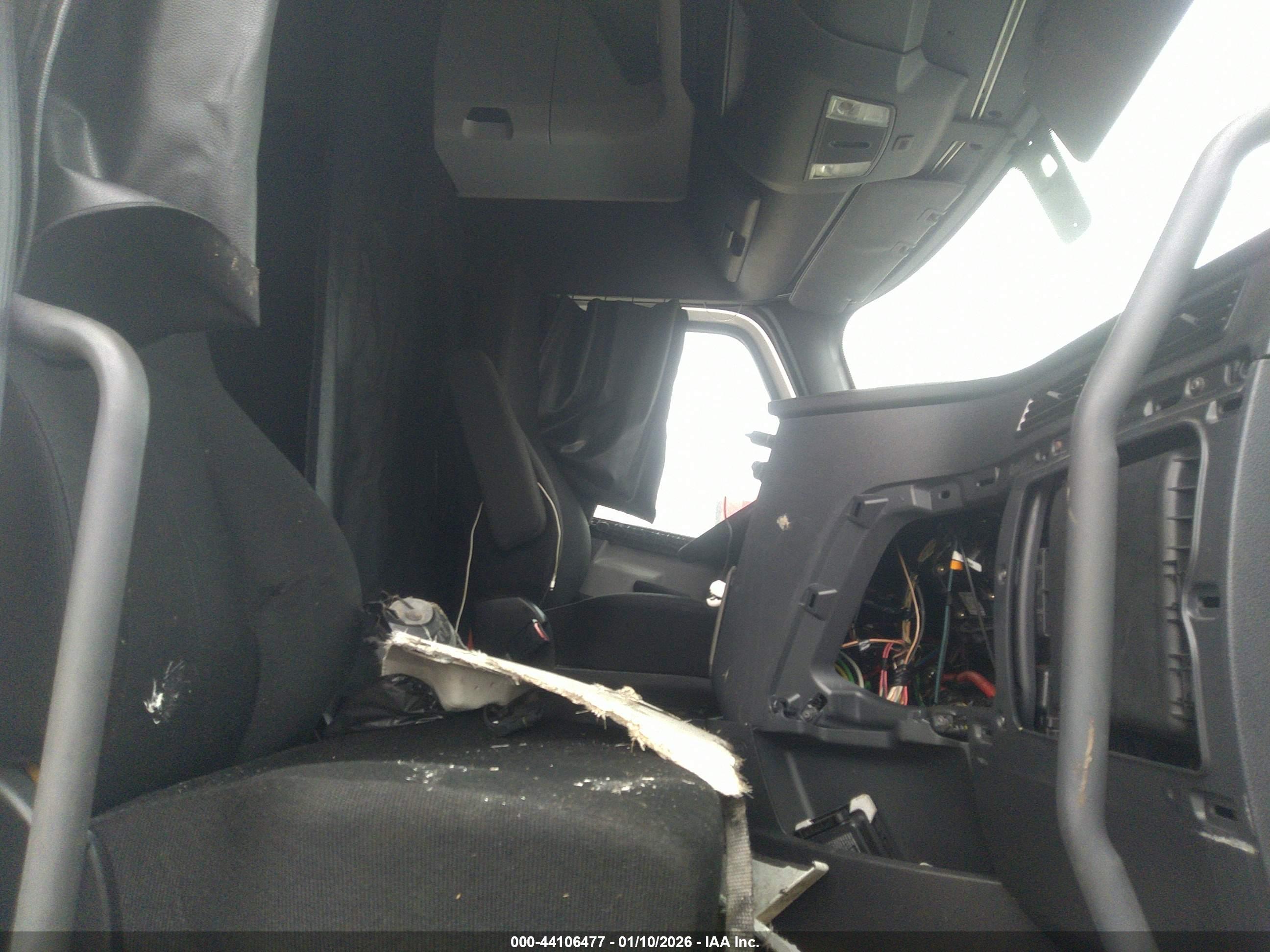 FREIGHTLINER NEW image 5
