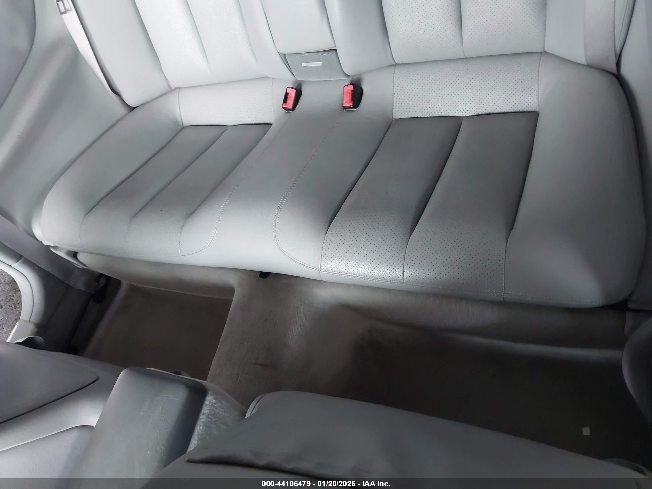 MERCEDES-BENZ CLK image 8