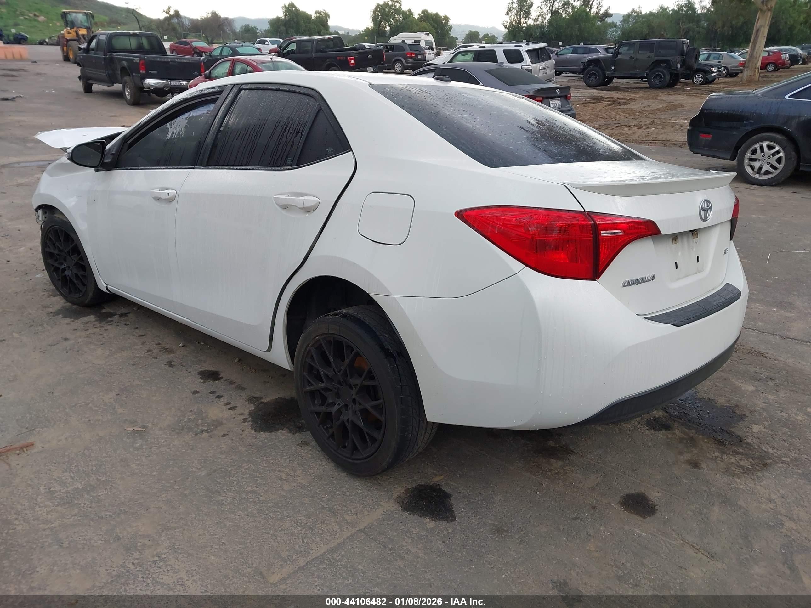 TOYOTA COROLLA image 3