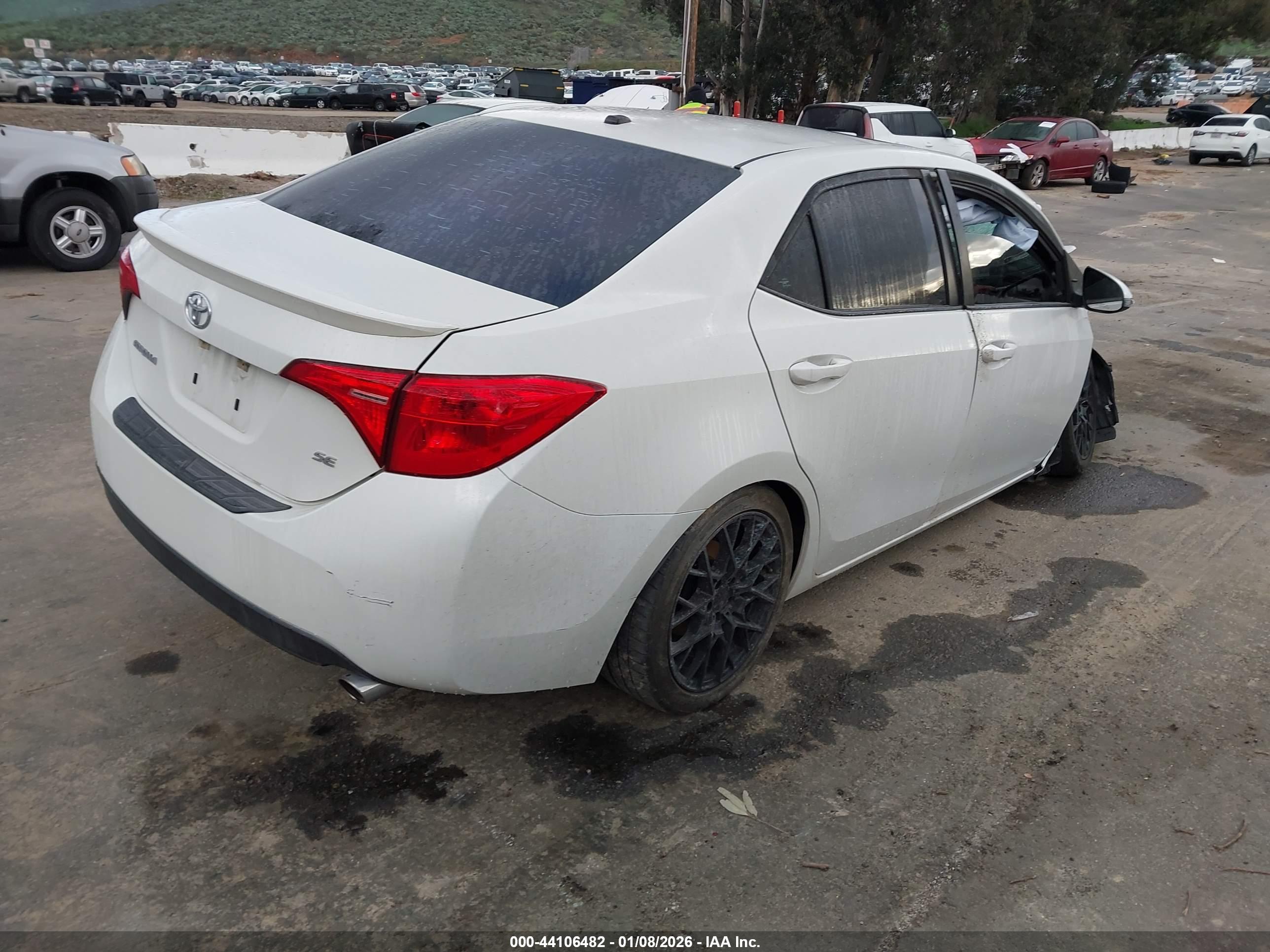 TOYOTA COROLLA image 4