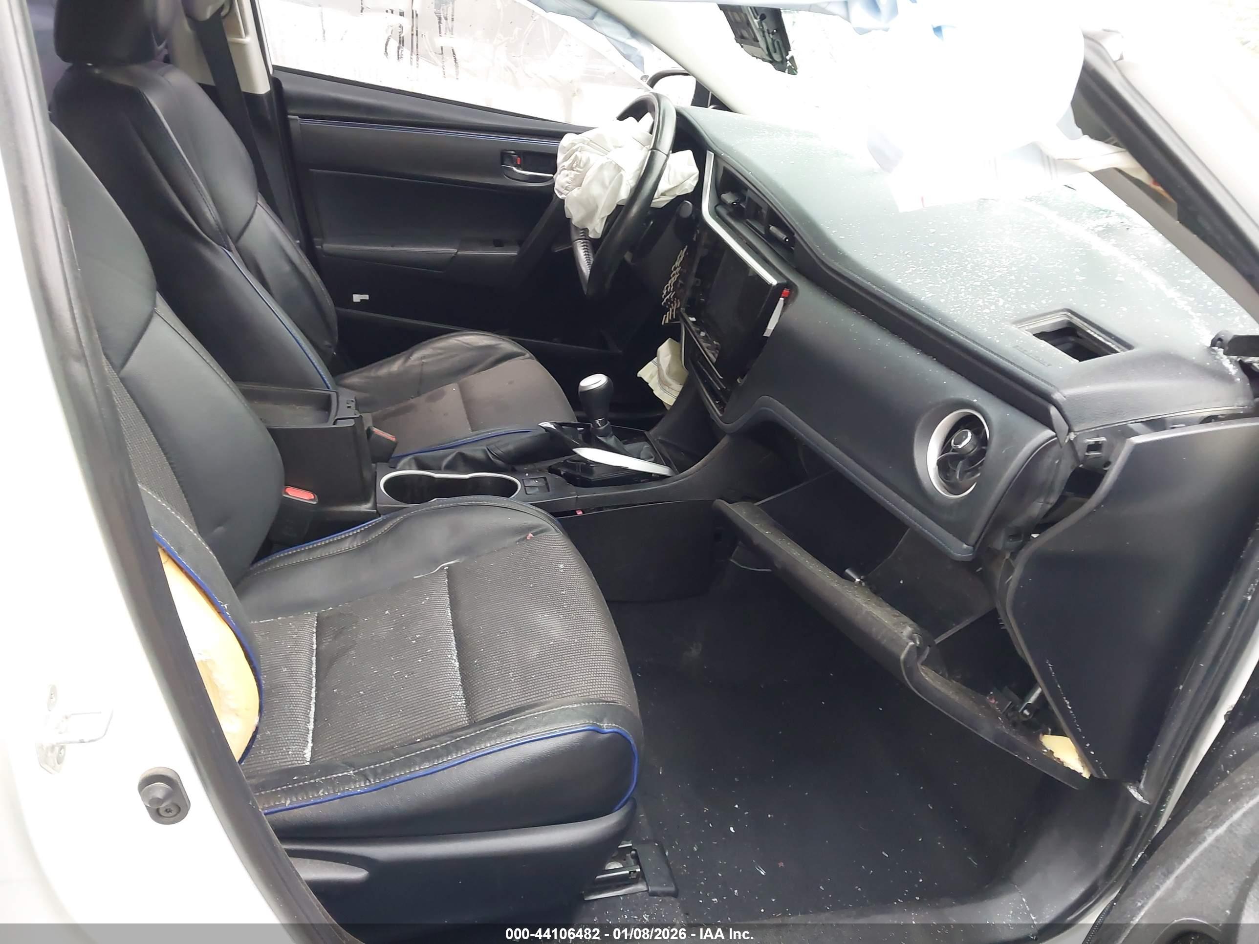 TOYOTA COROLLA image 5