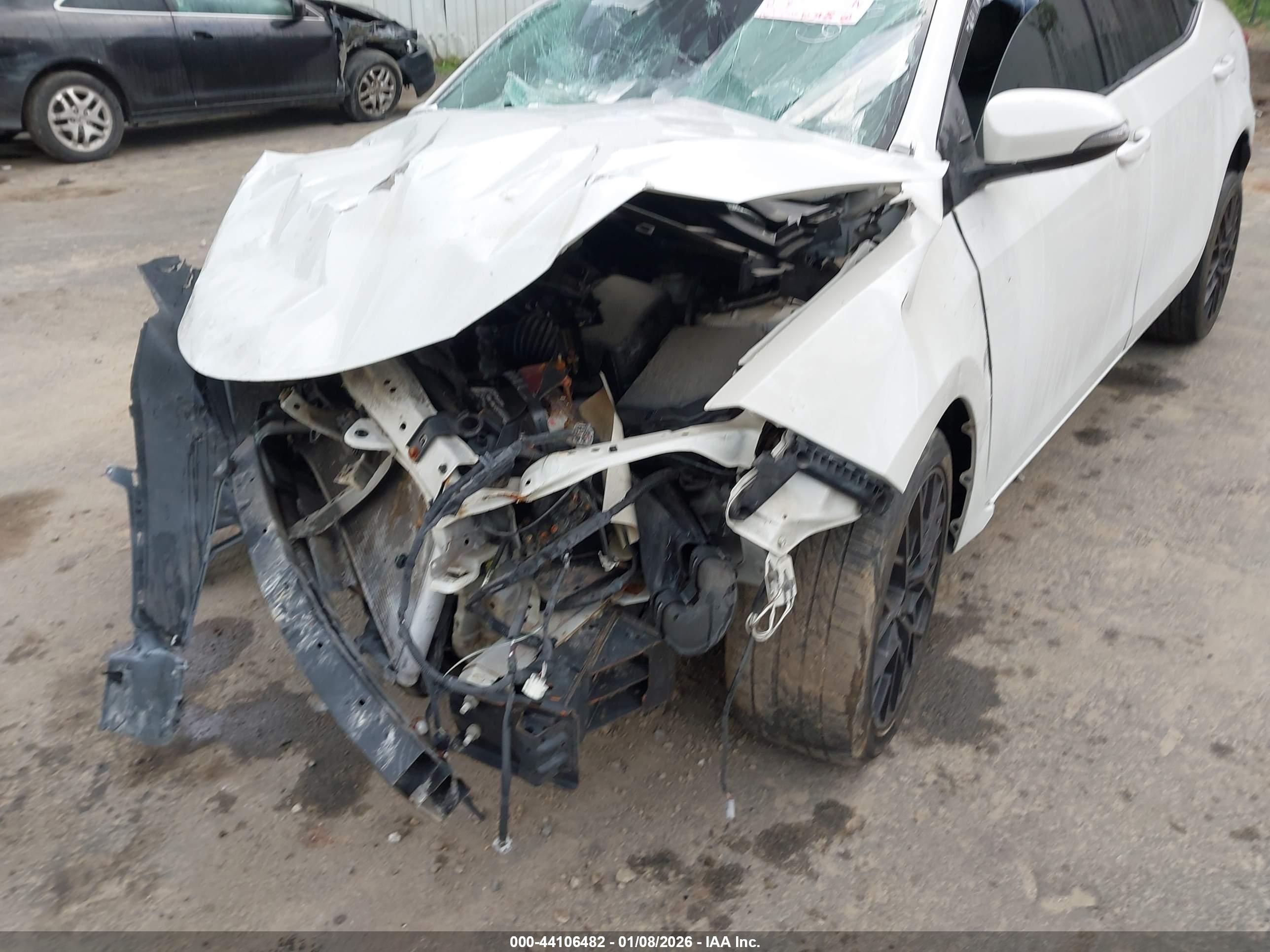 TOYOTA COROLLA image 6