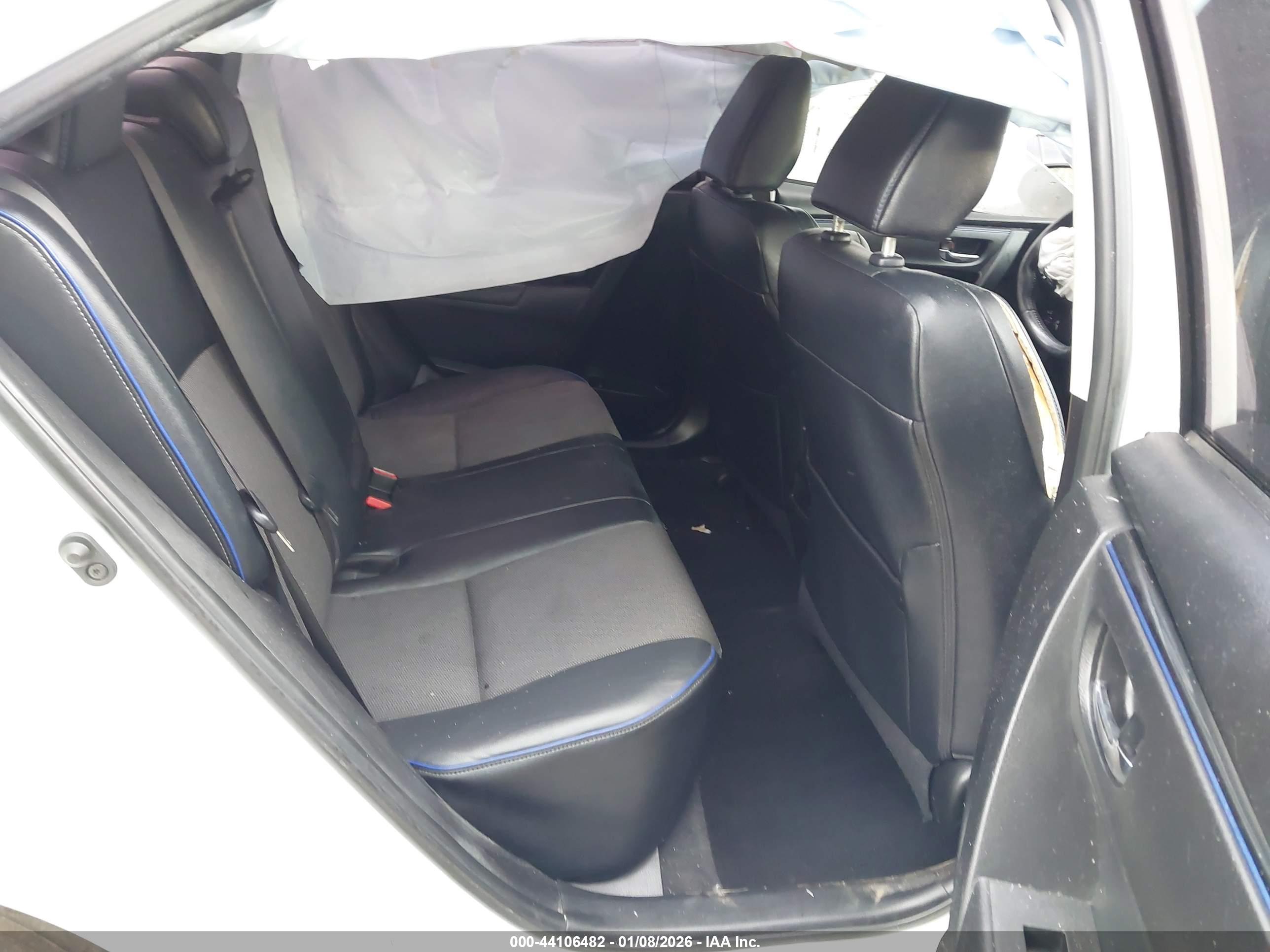 TOYOTA COROLLA image 8