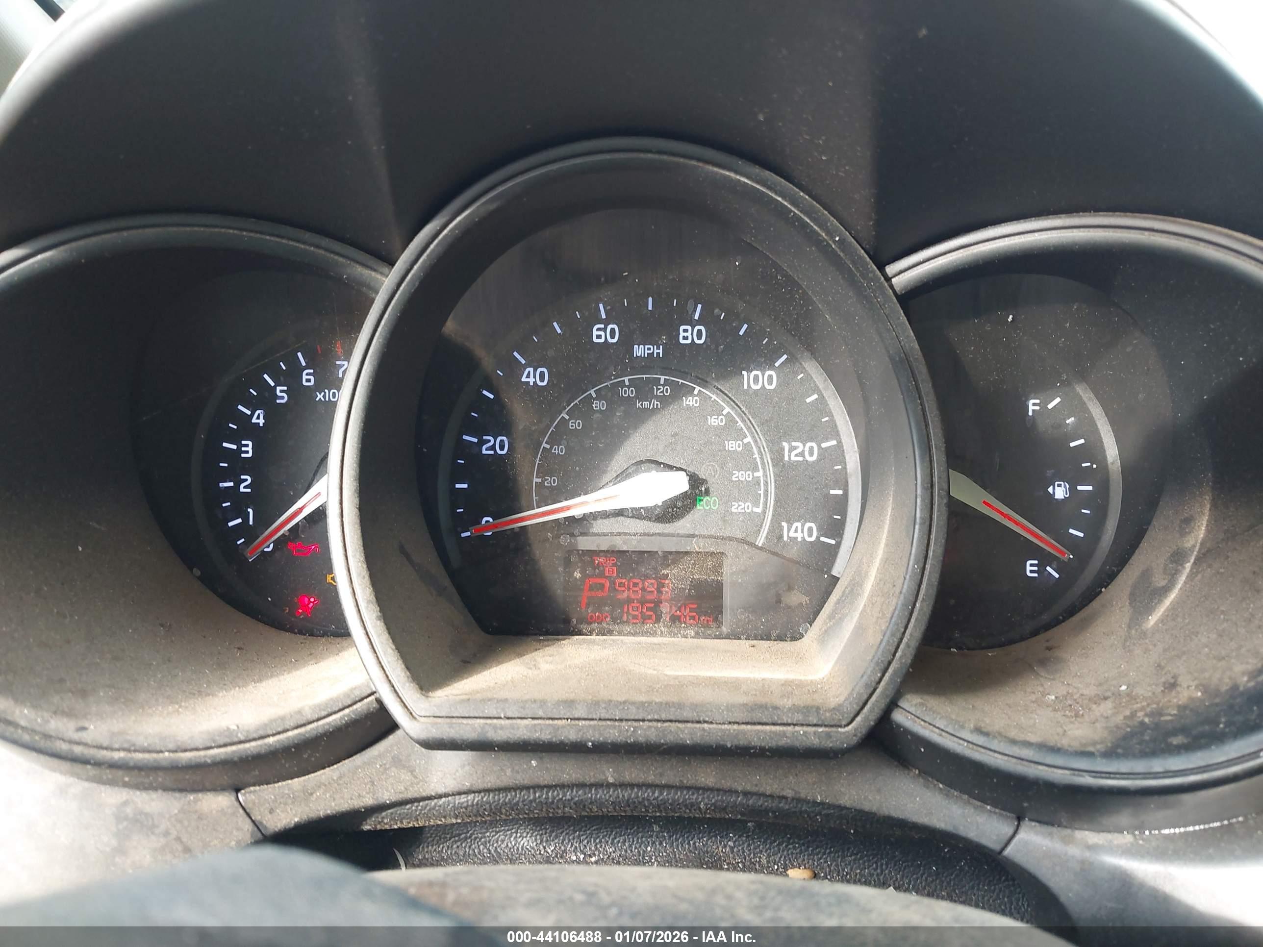 KIA RIO5 image 7
