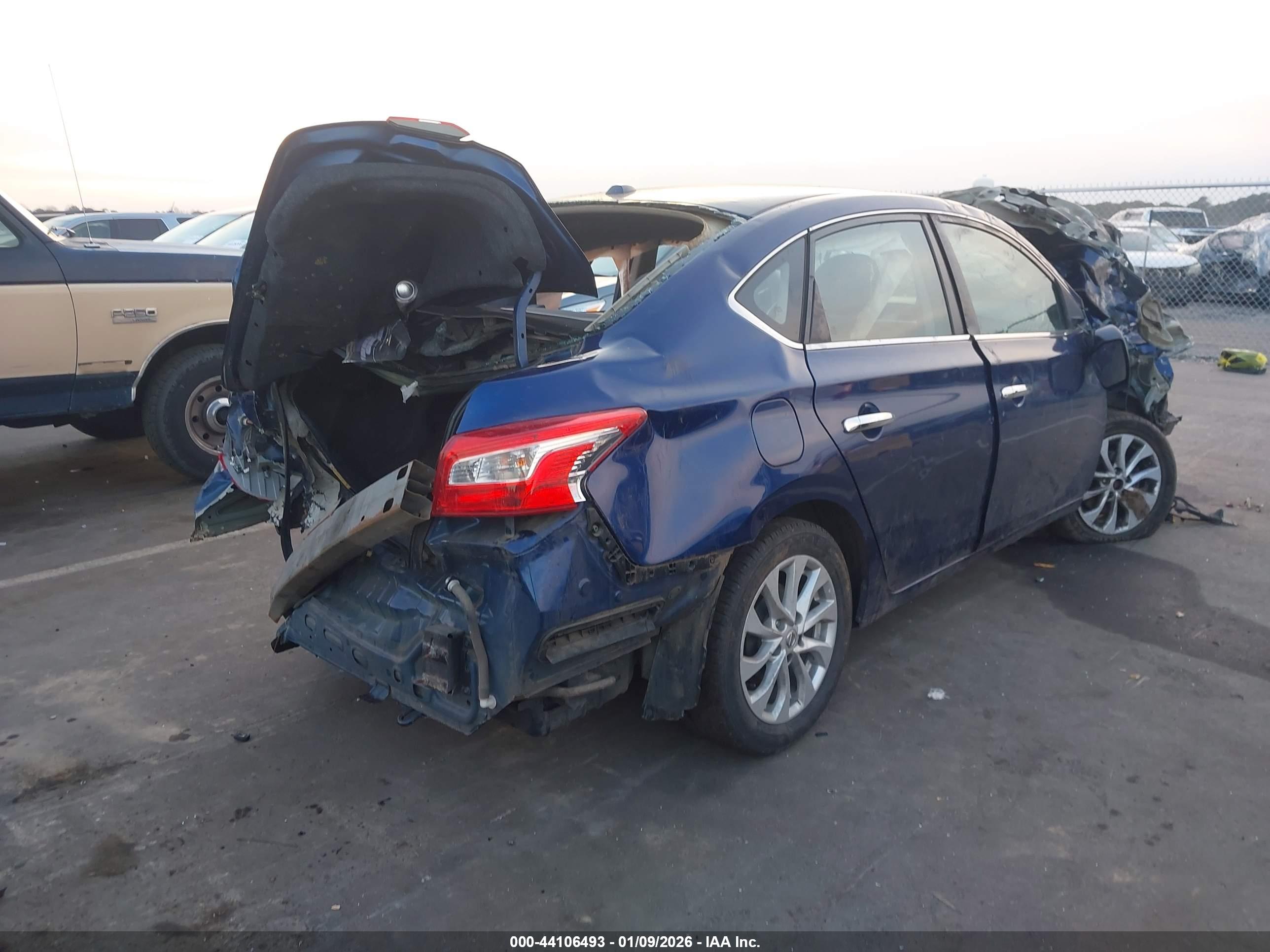 NISSAN SENTRA image 4