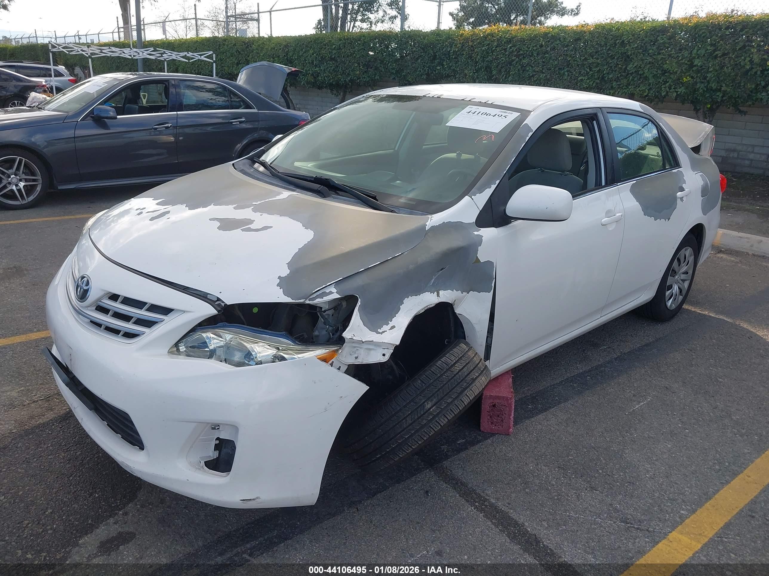 TOYOTA COROLLA image 2