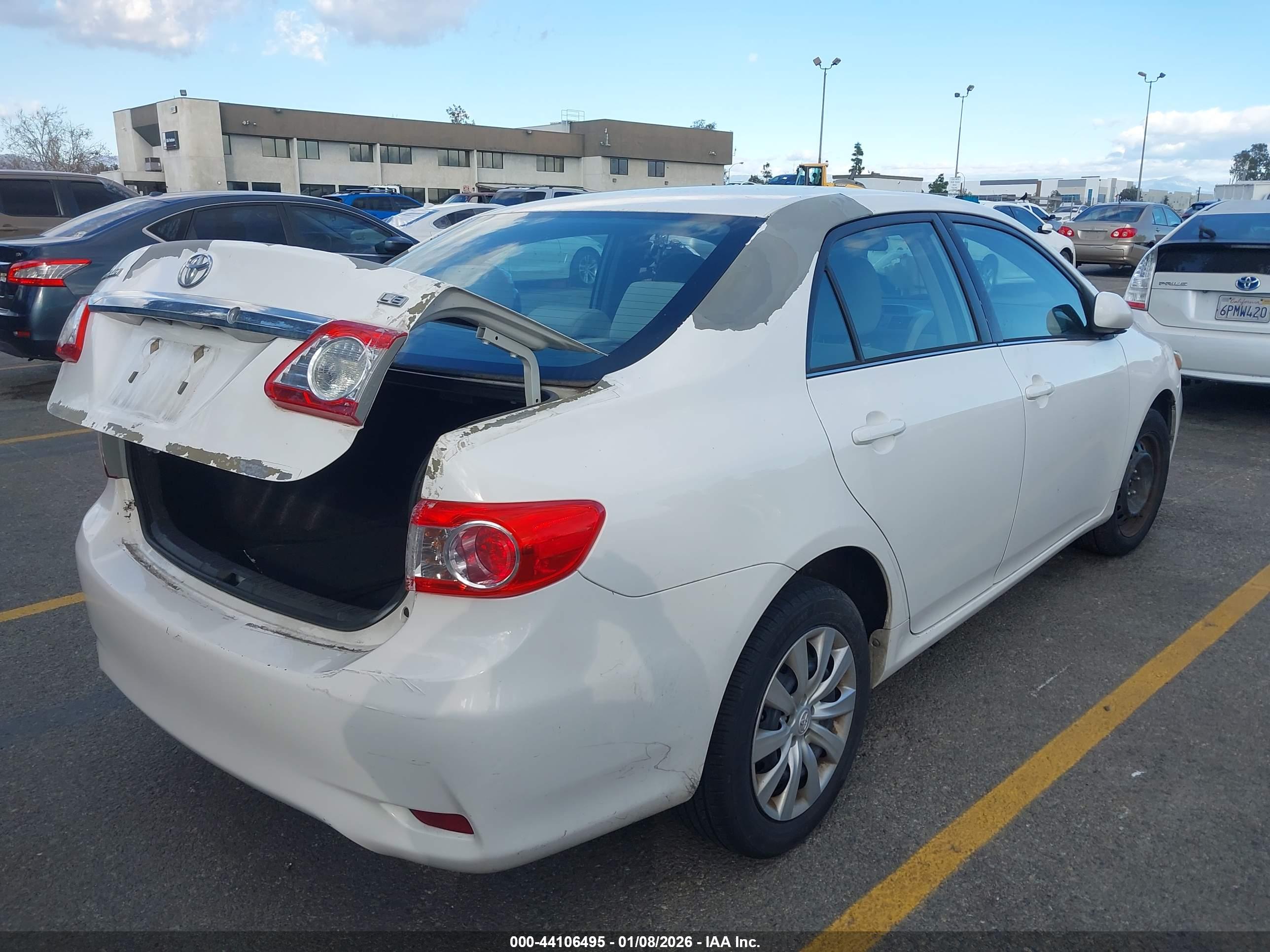 TOYOTA COROLLA image 4
