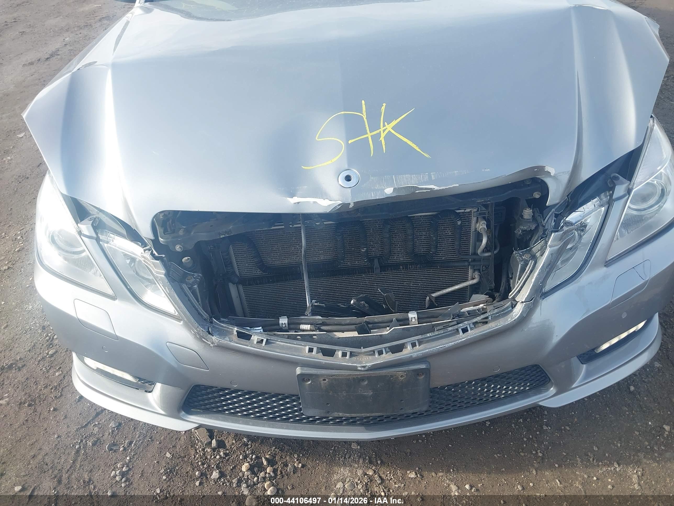MERCEDES-BENZ E image 10