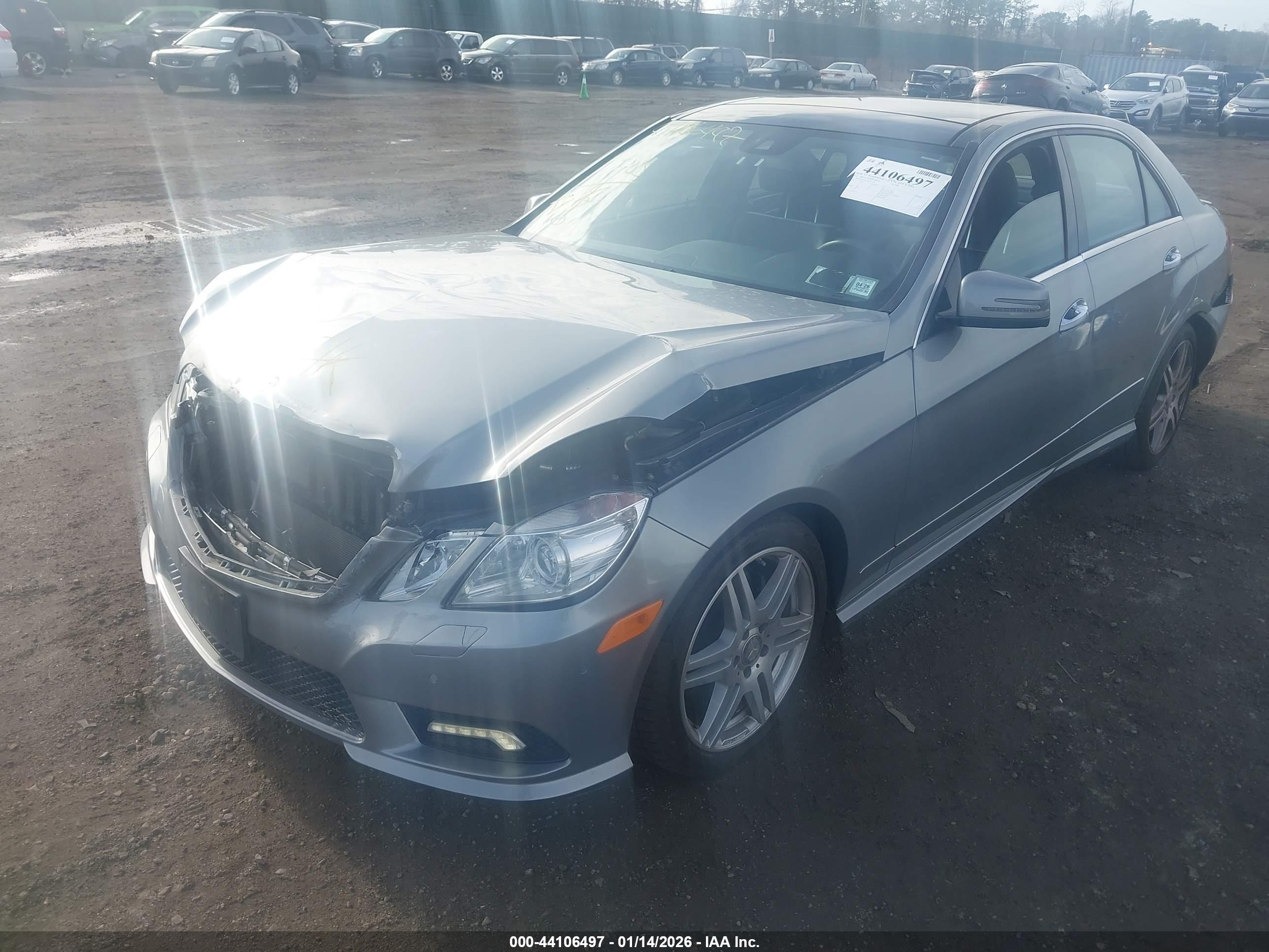 MERCEDES-BENZ E image 2