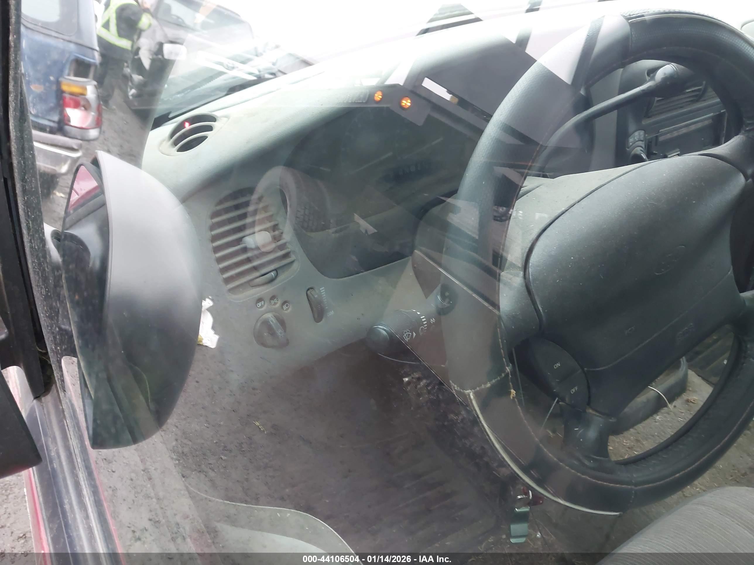 FORD EXPLORER image 7