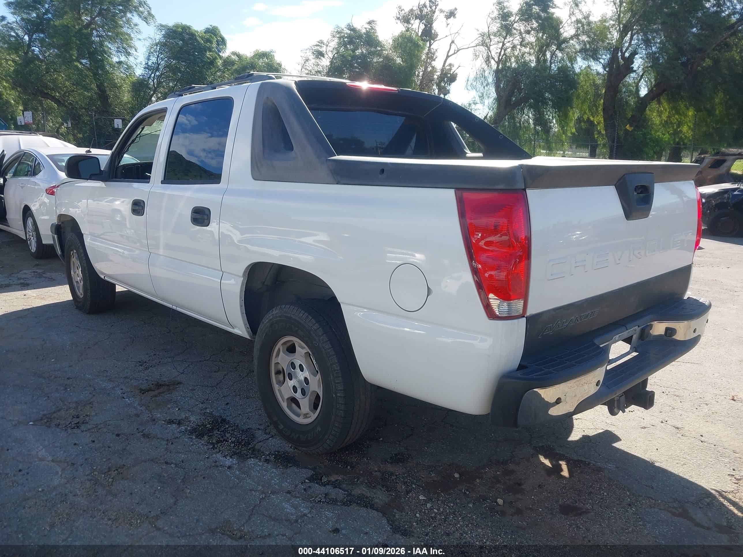 CHEVROLET AVALANCHE image 3