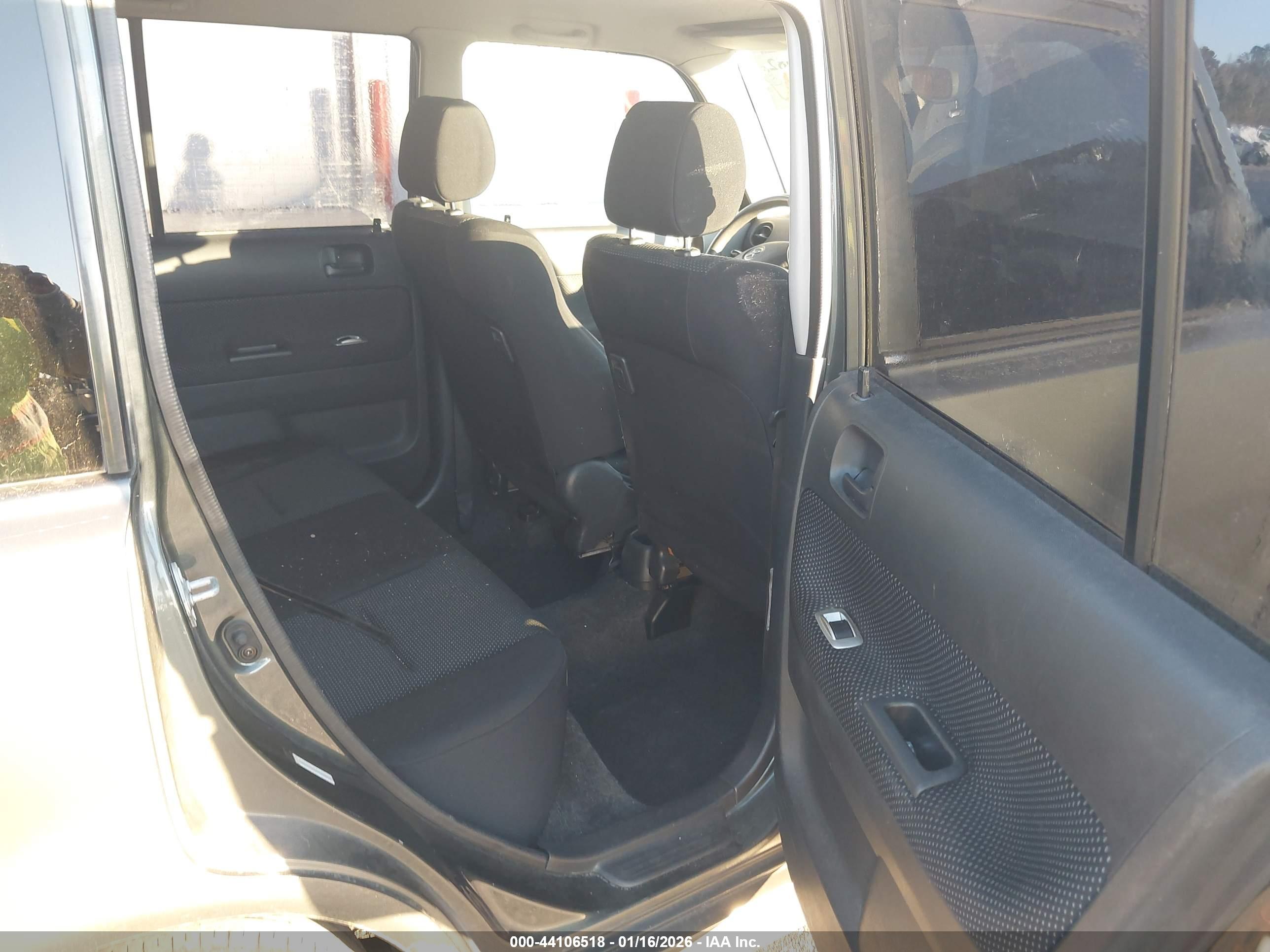 SCION XB image 8