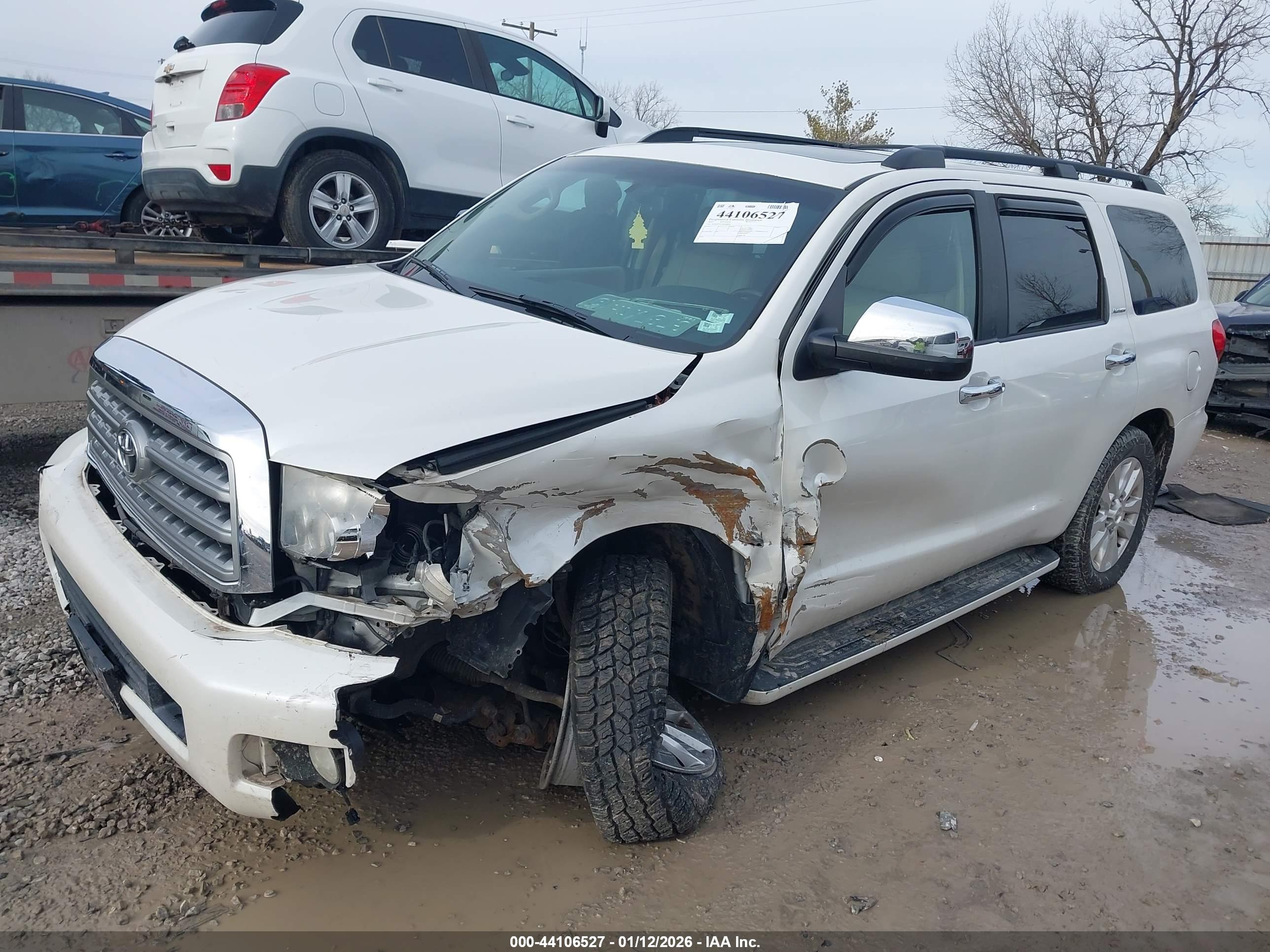 TOYOTA SEQUOIA image 2