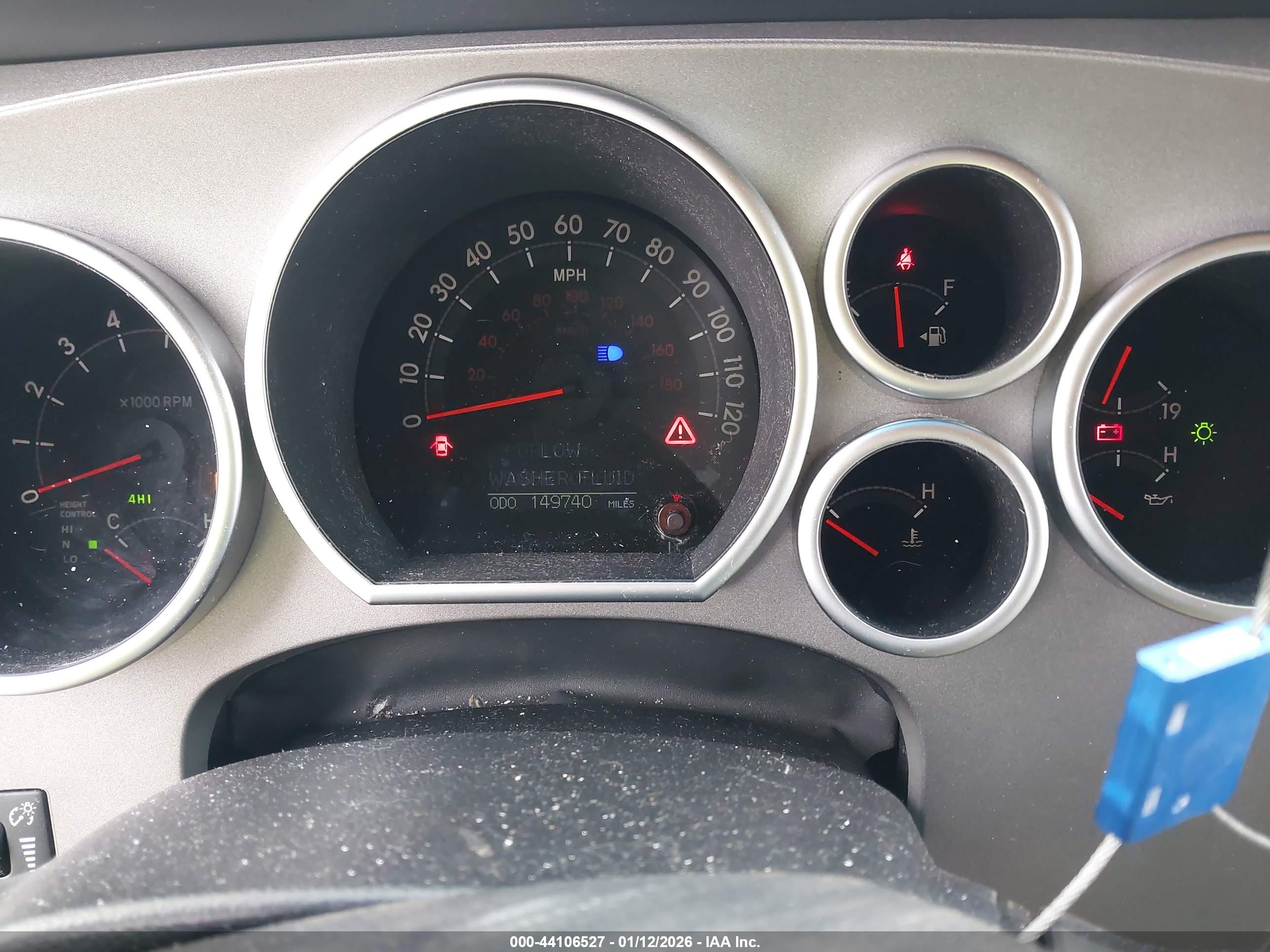 TOYOTA SEQUOIA image 7