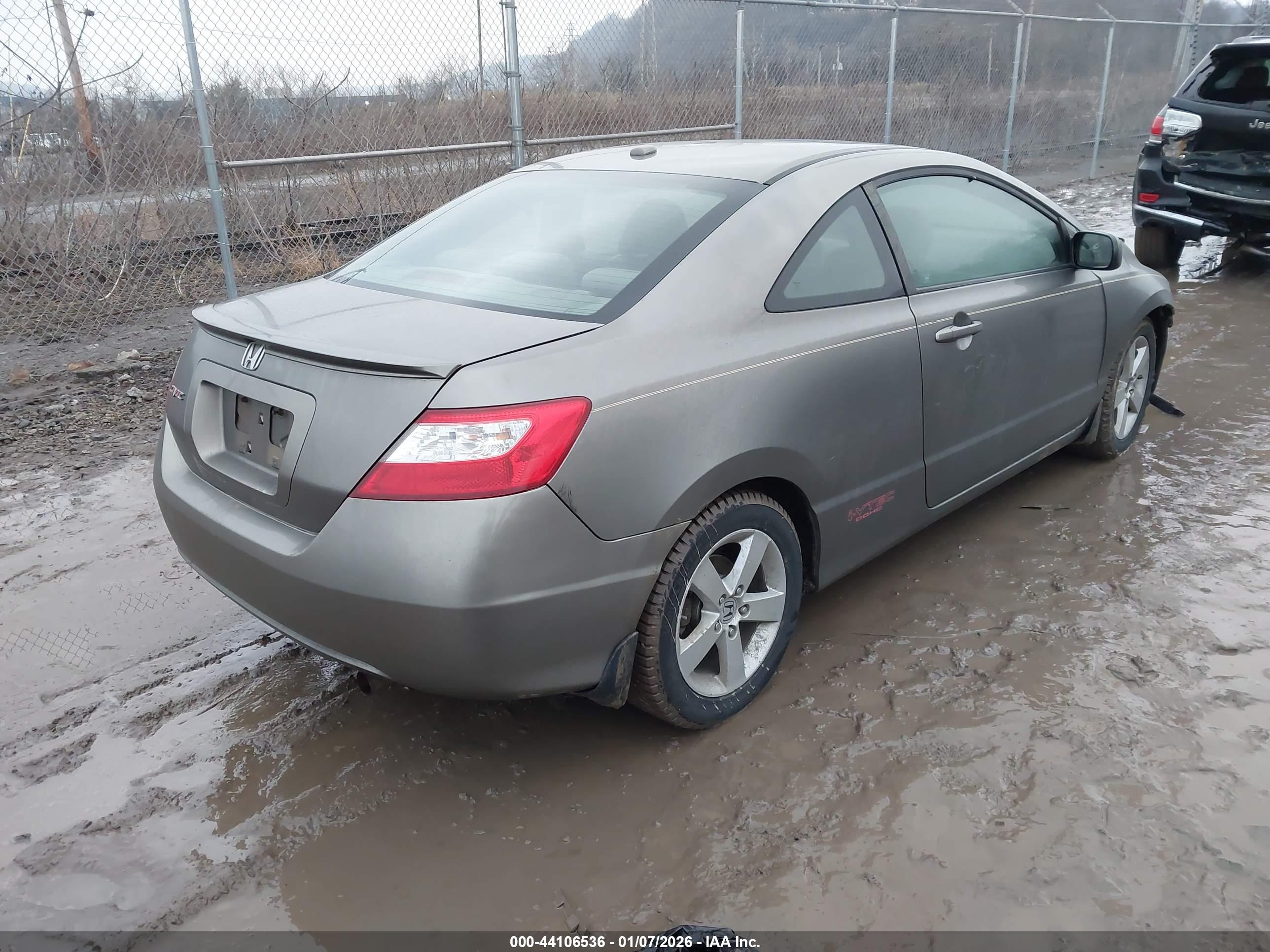 HONDA CIVIC image 4
