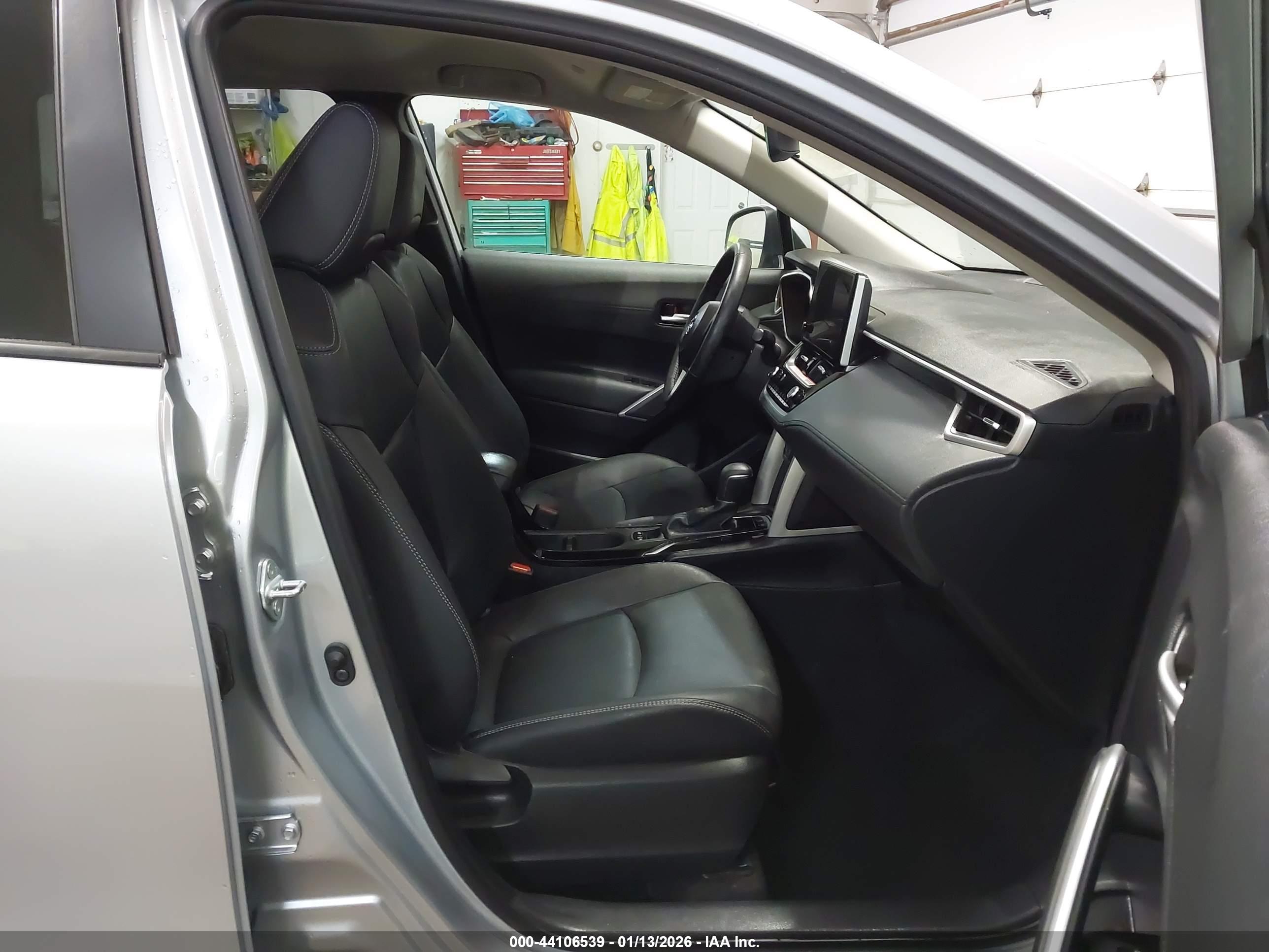 TOYOTA COROLLA image 5