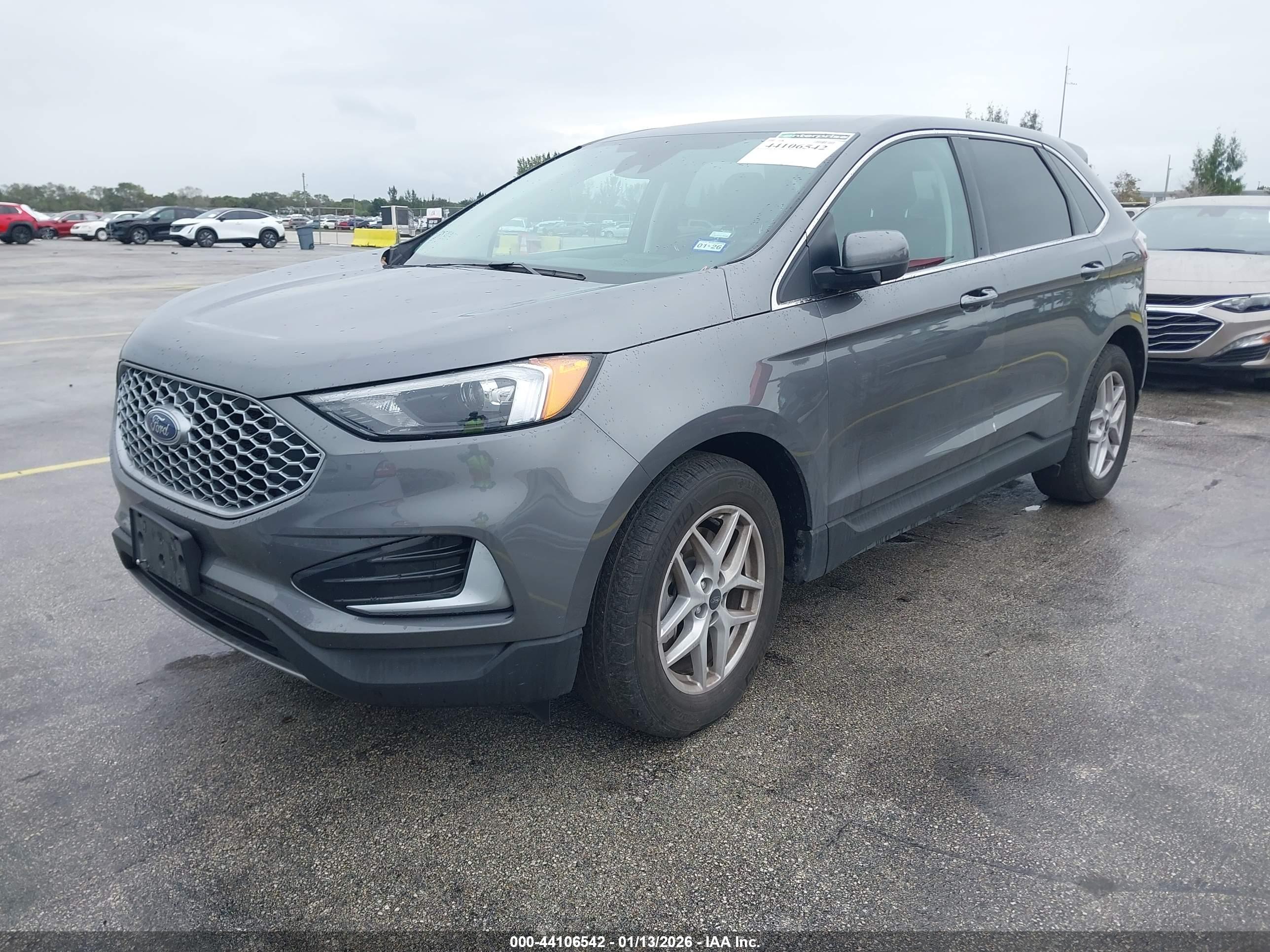 FORD EDGE image 2