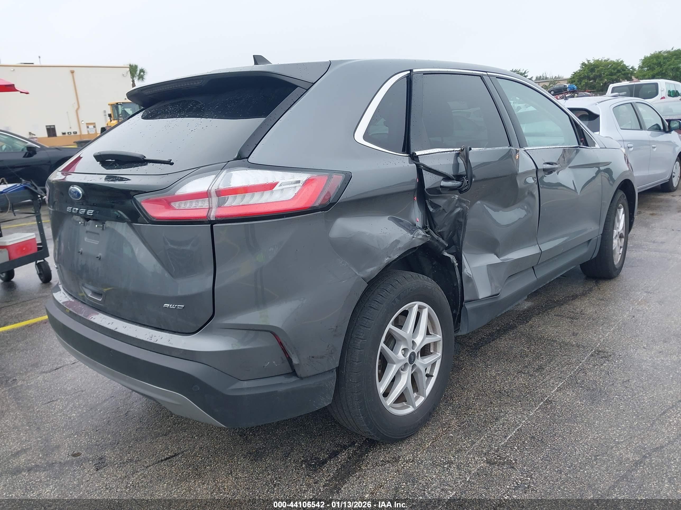FORD EDGE image 4