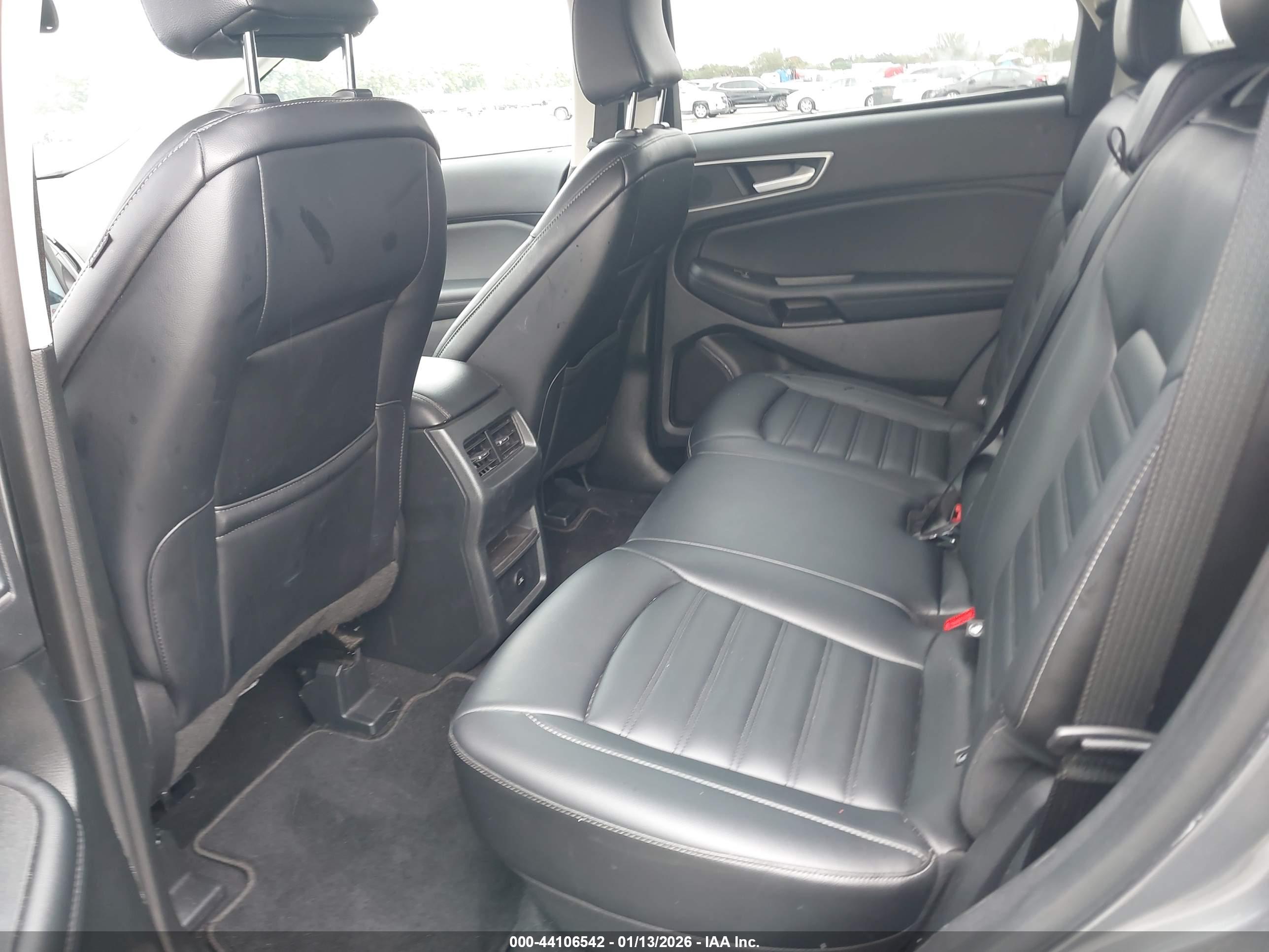 FORD EDGE image 8