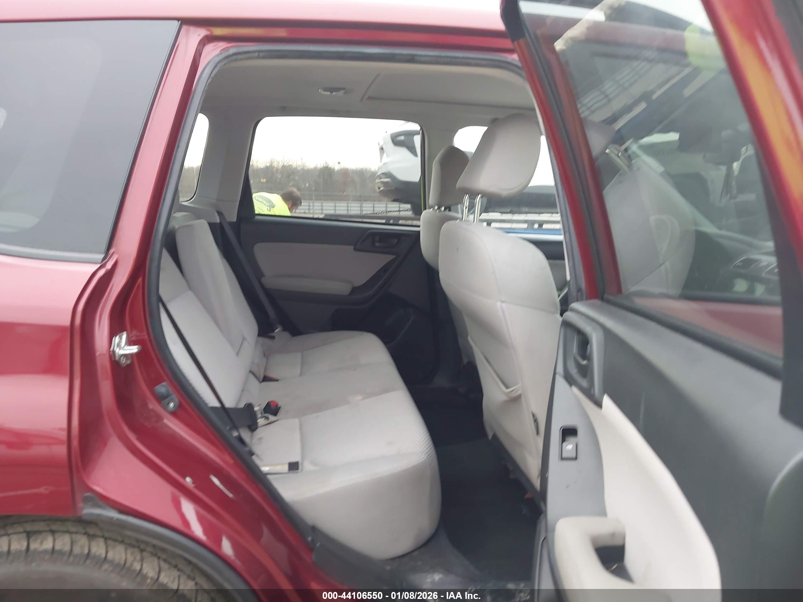 SUBARU FORESTER image 8