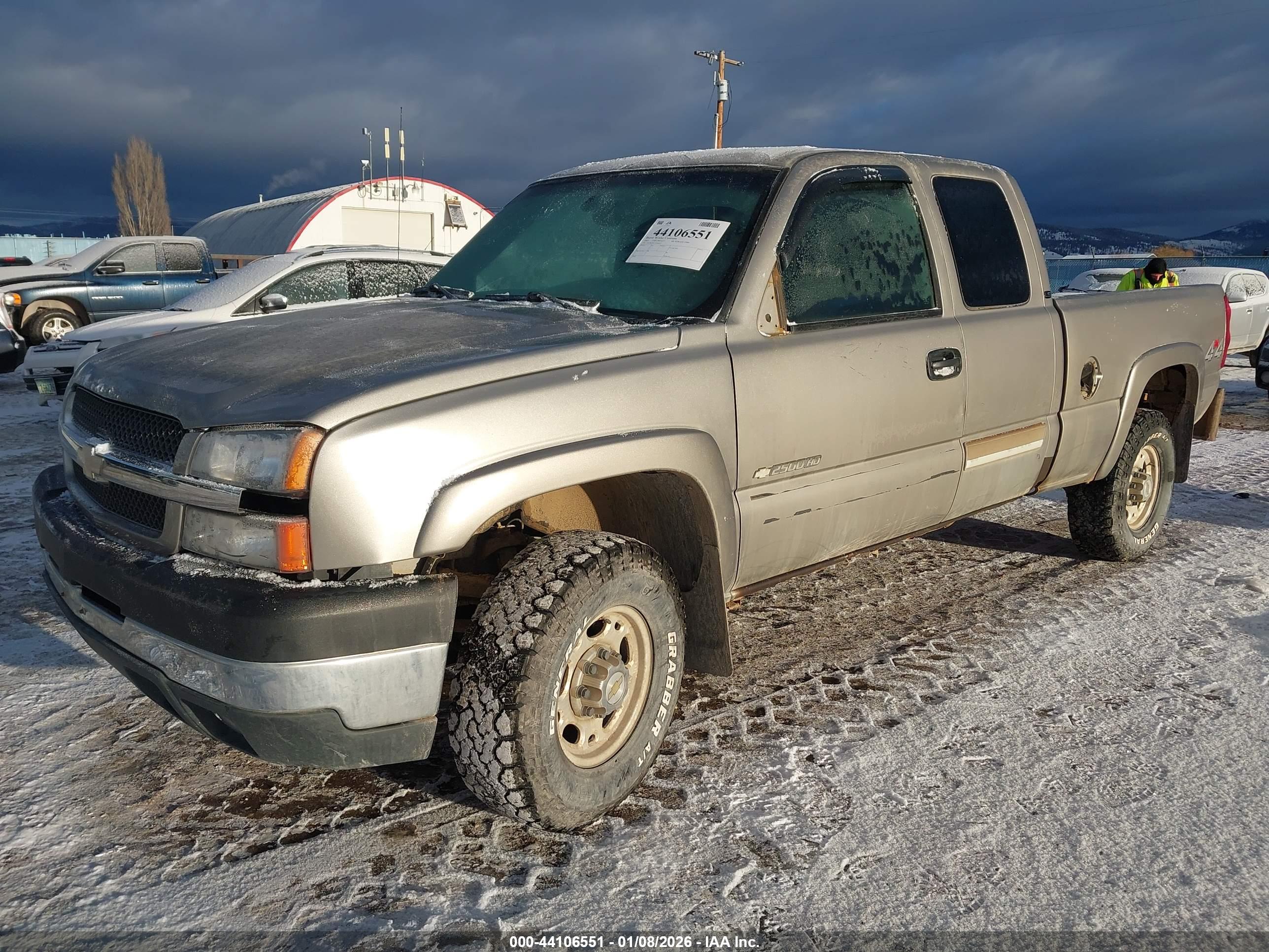 CHEVROLET SILVERADO image 2