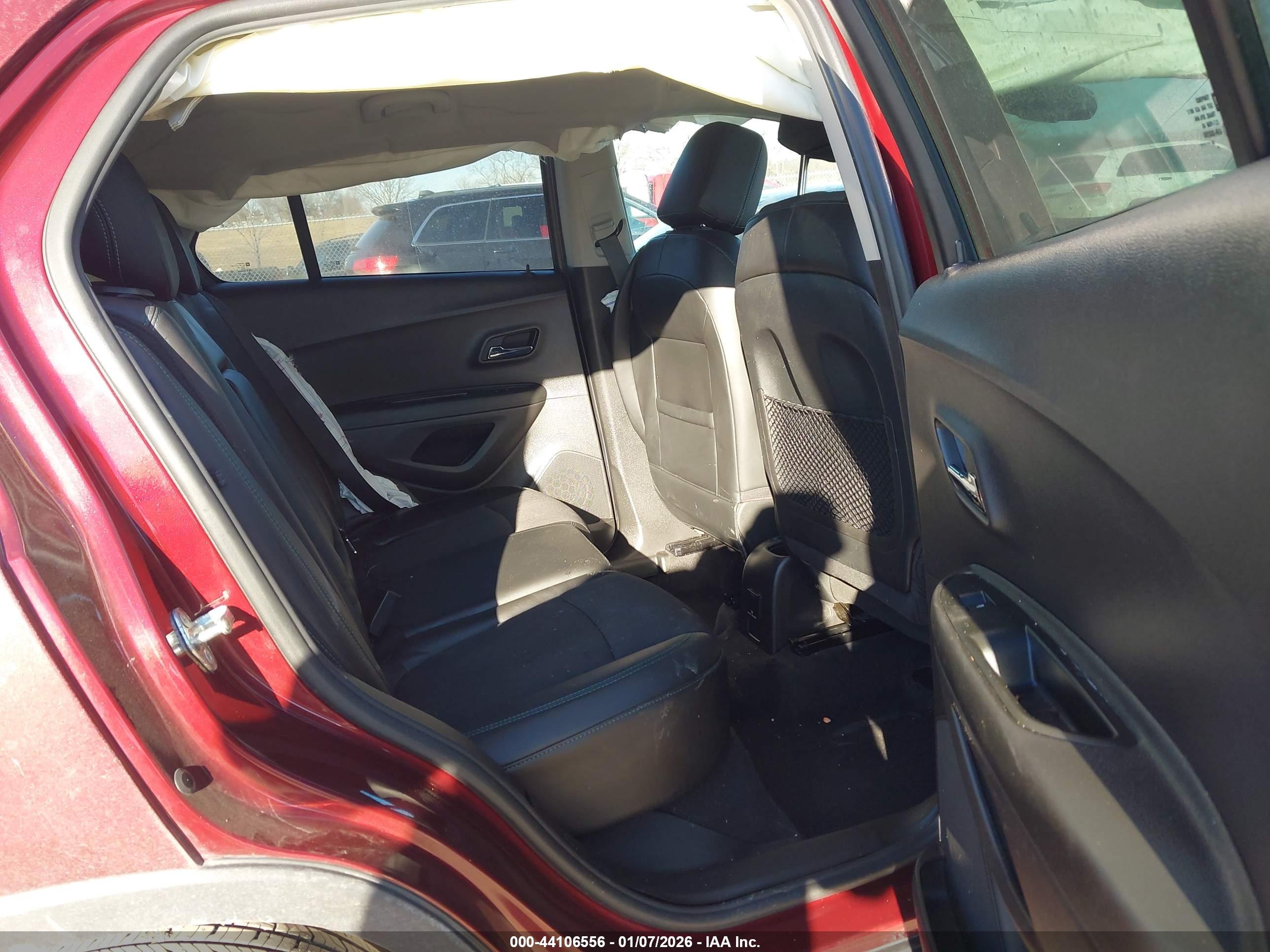 CHEVROLET TRAX image 8