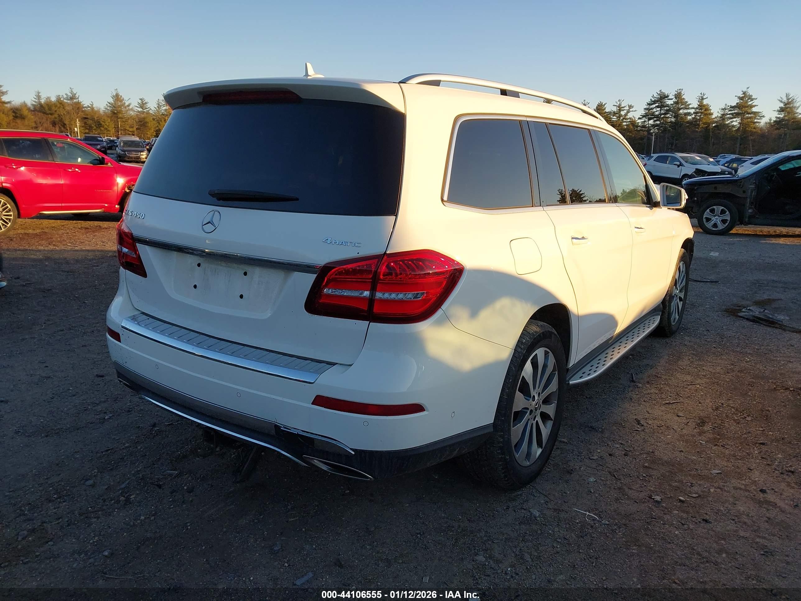MERCEDES-BENZ GLS image 4