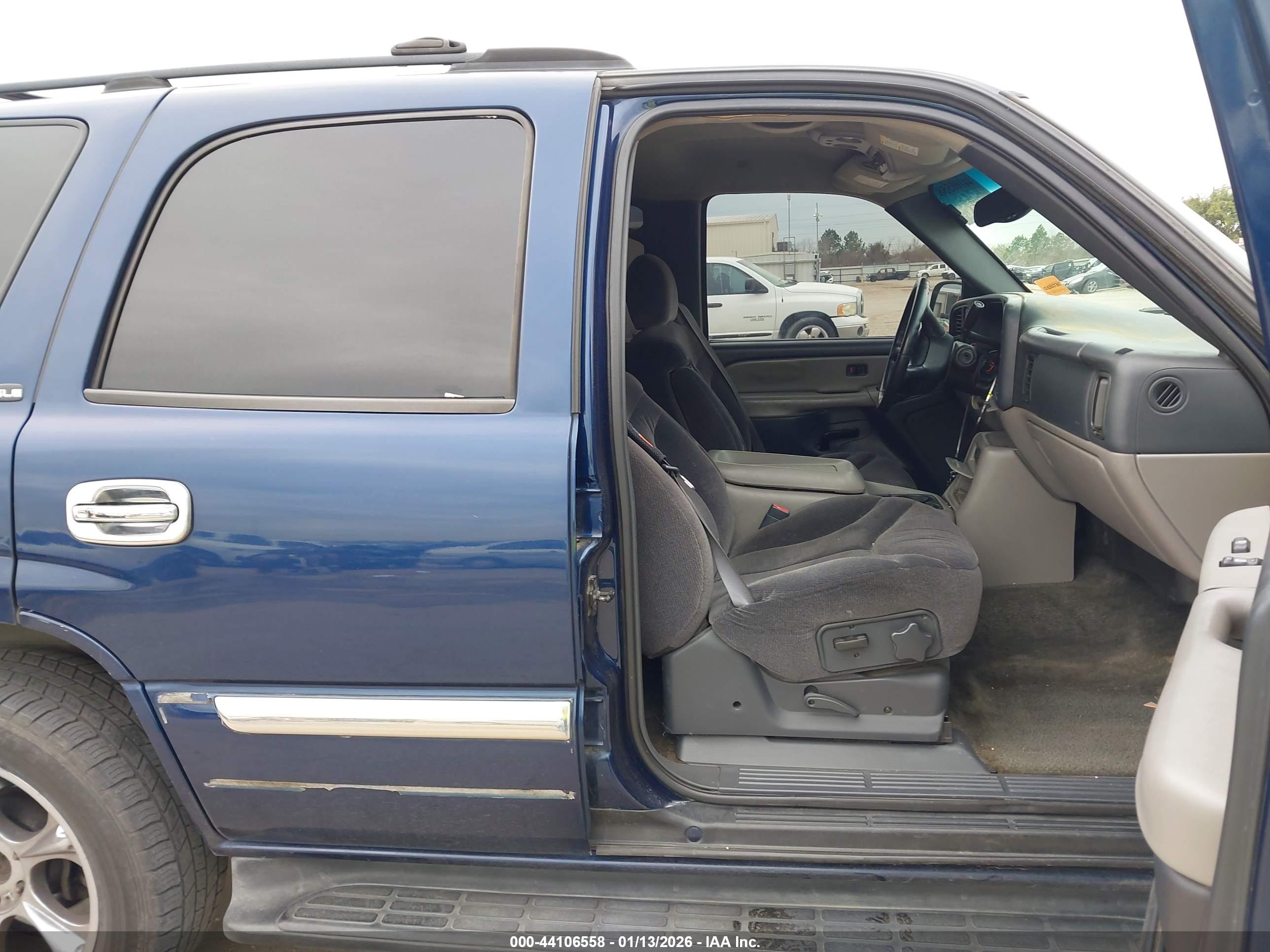GMC YUKON image 5