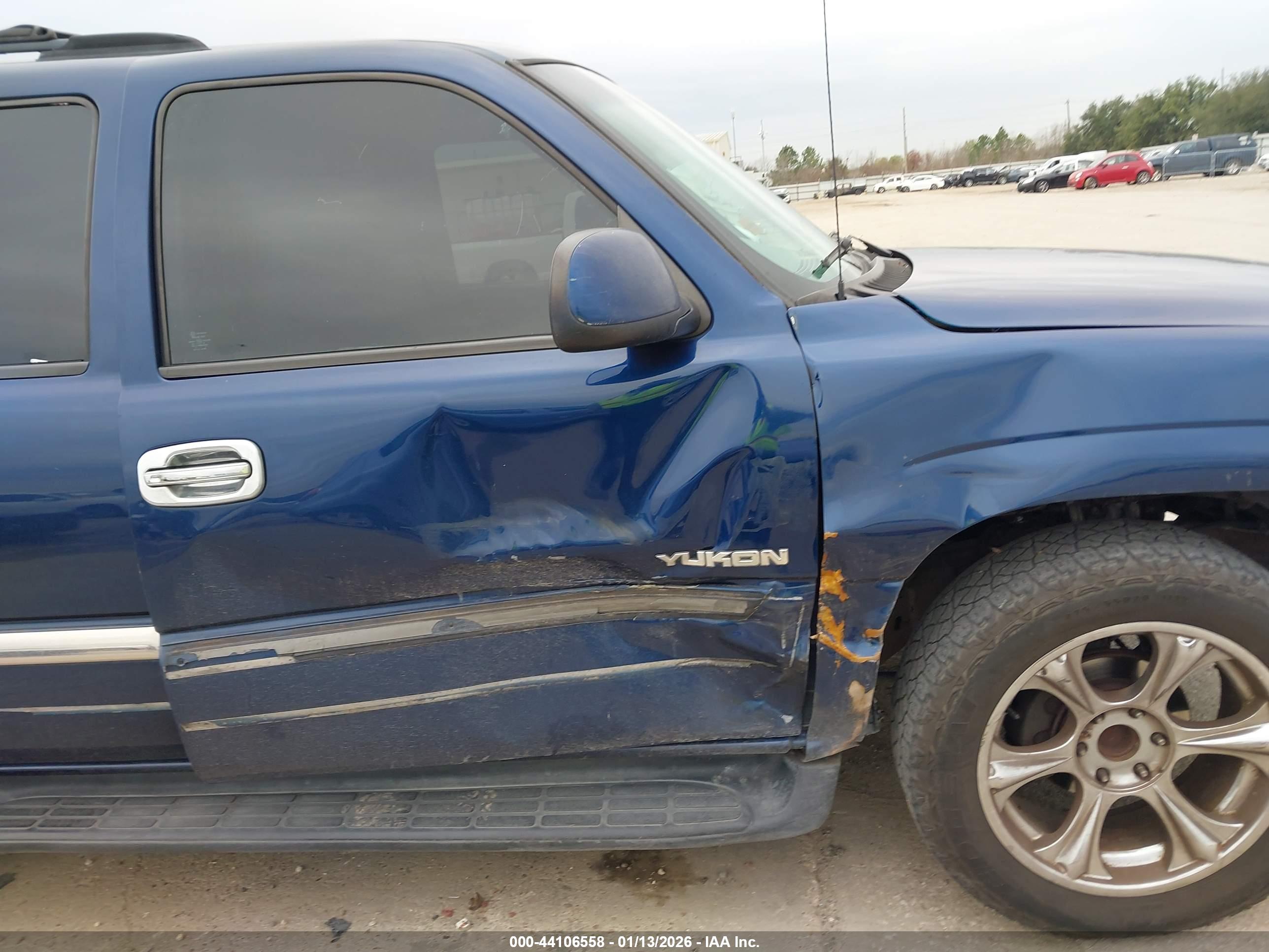 GMC YUKON image 6