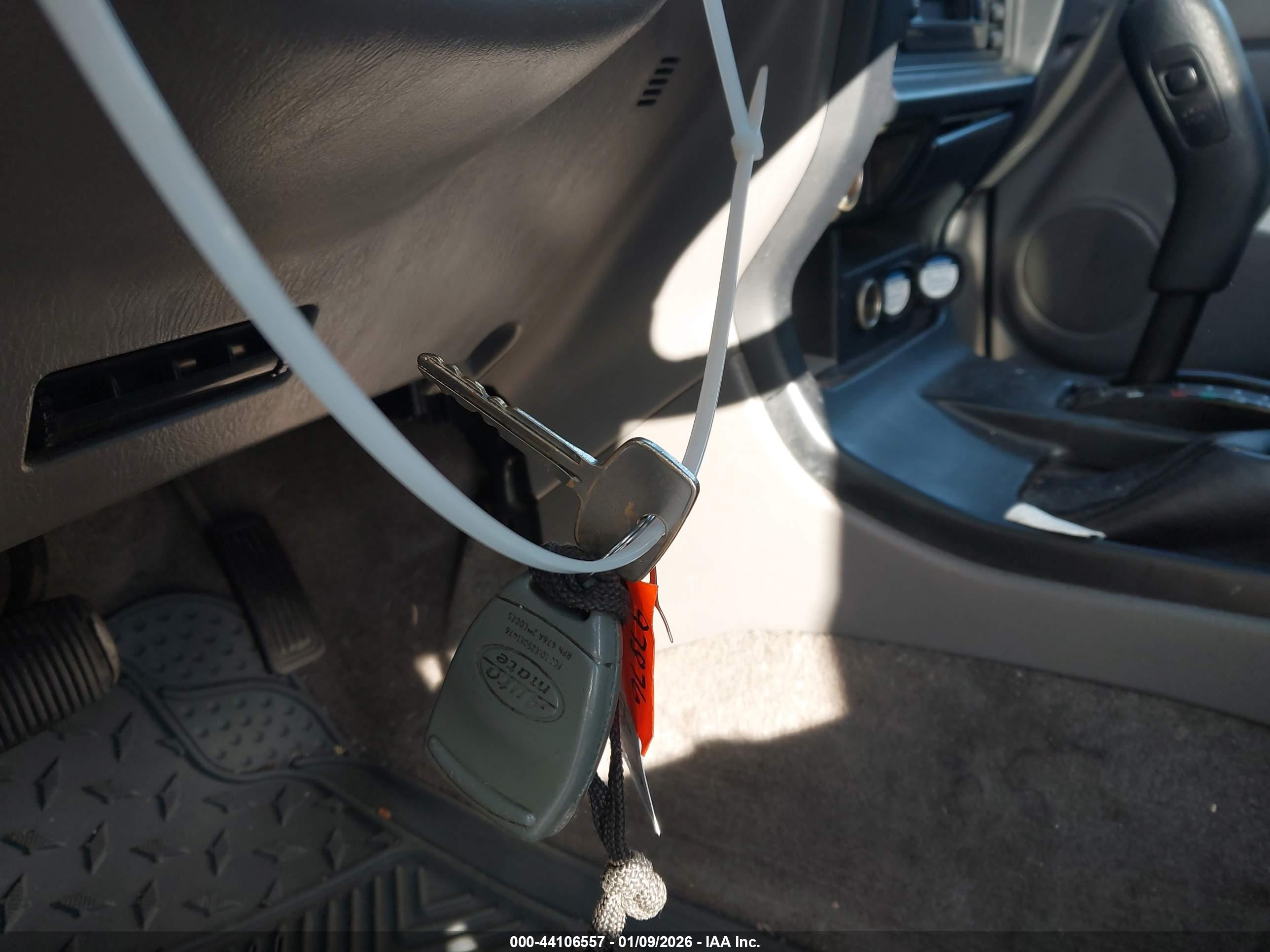 TOYOTA 4RUNNER image 11