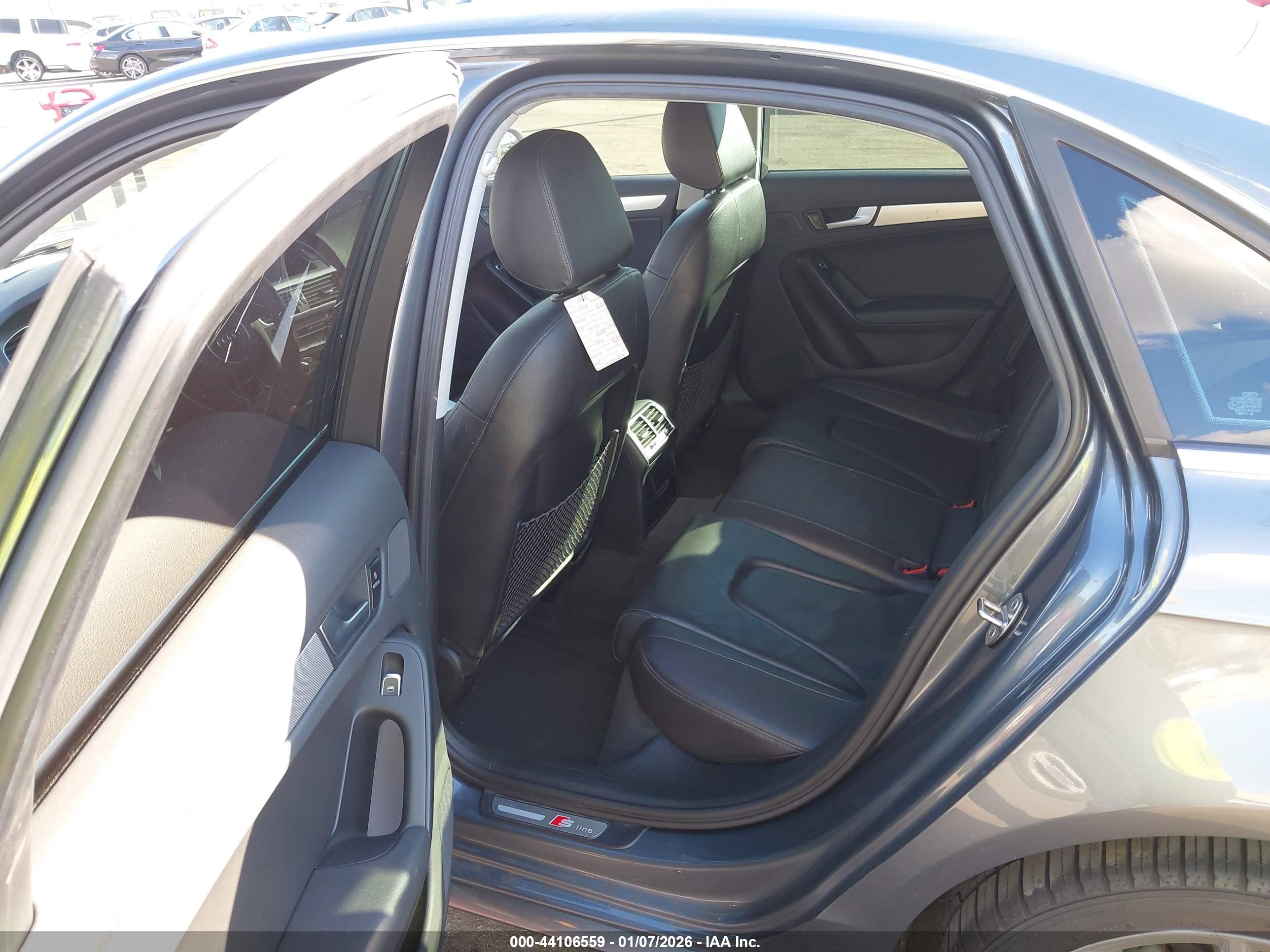 AUDI A4 image 8