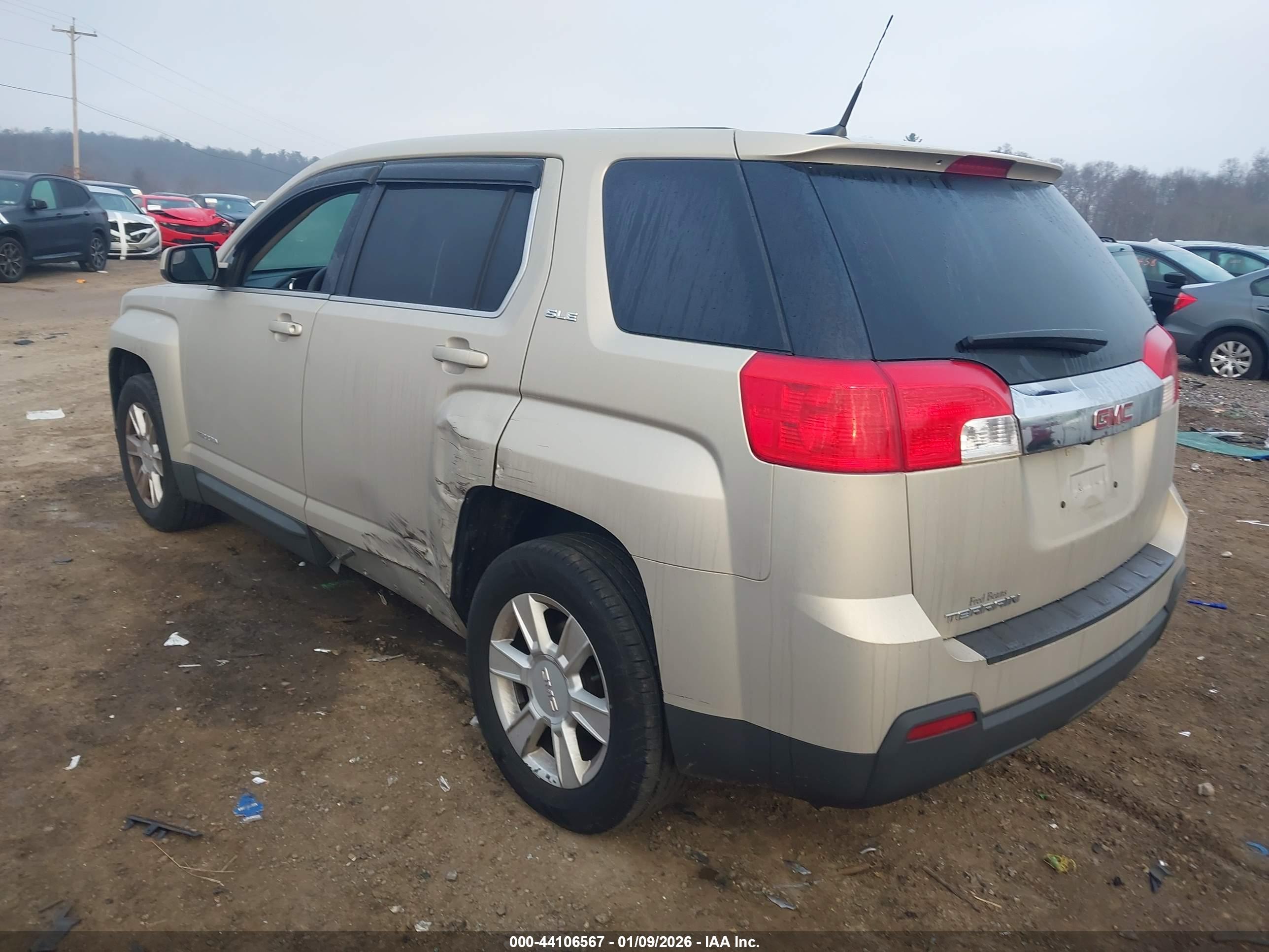 GMC TERRAIN image 3