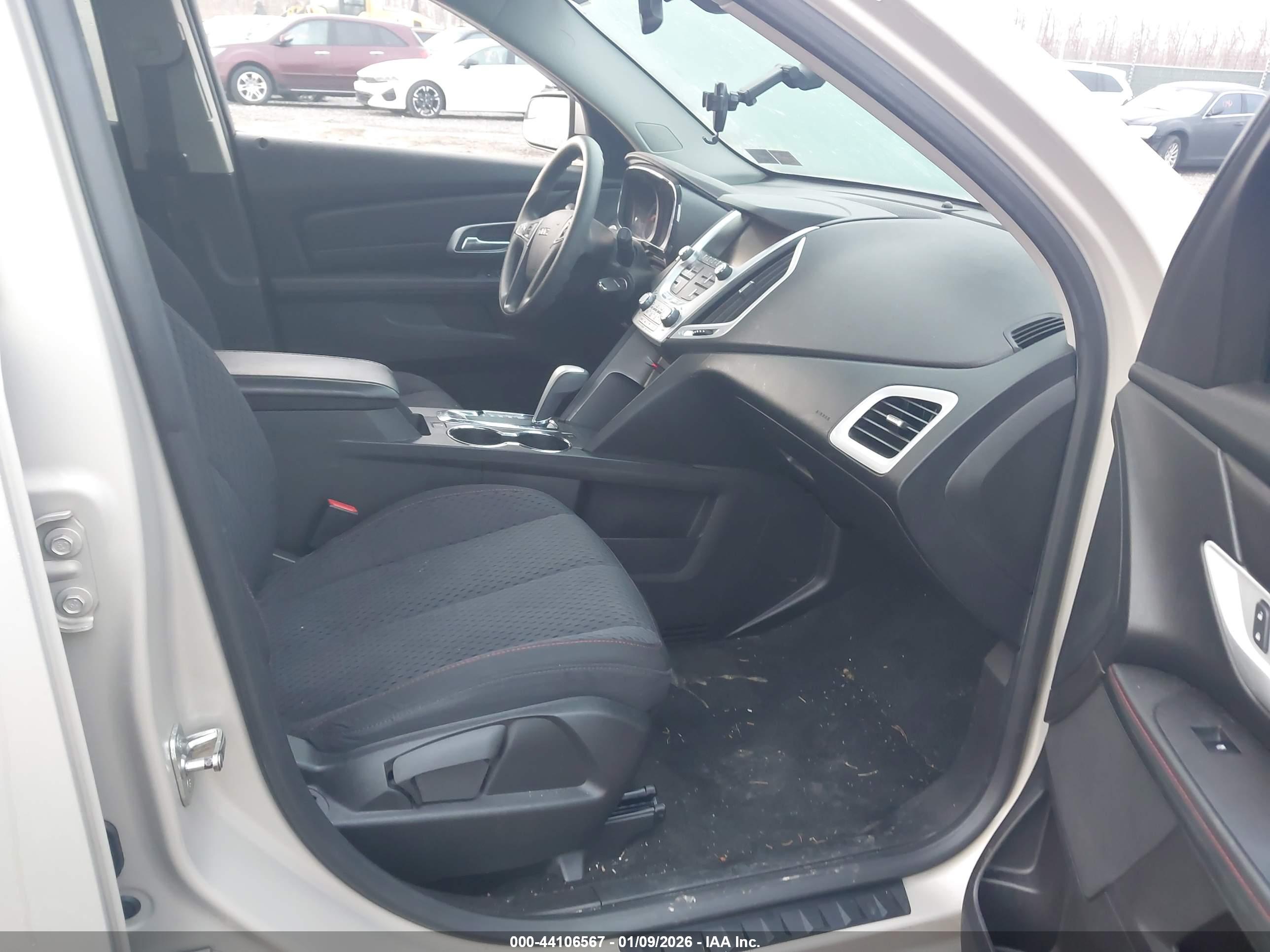 GMC TERRAIN image 5