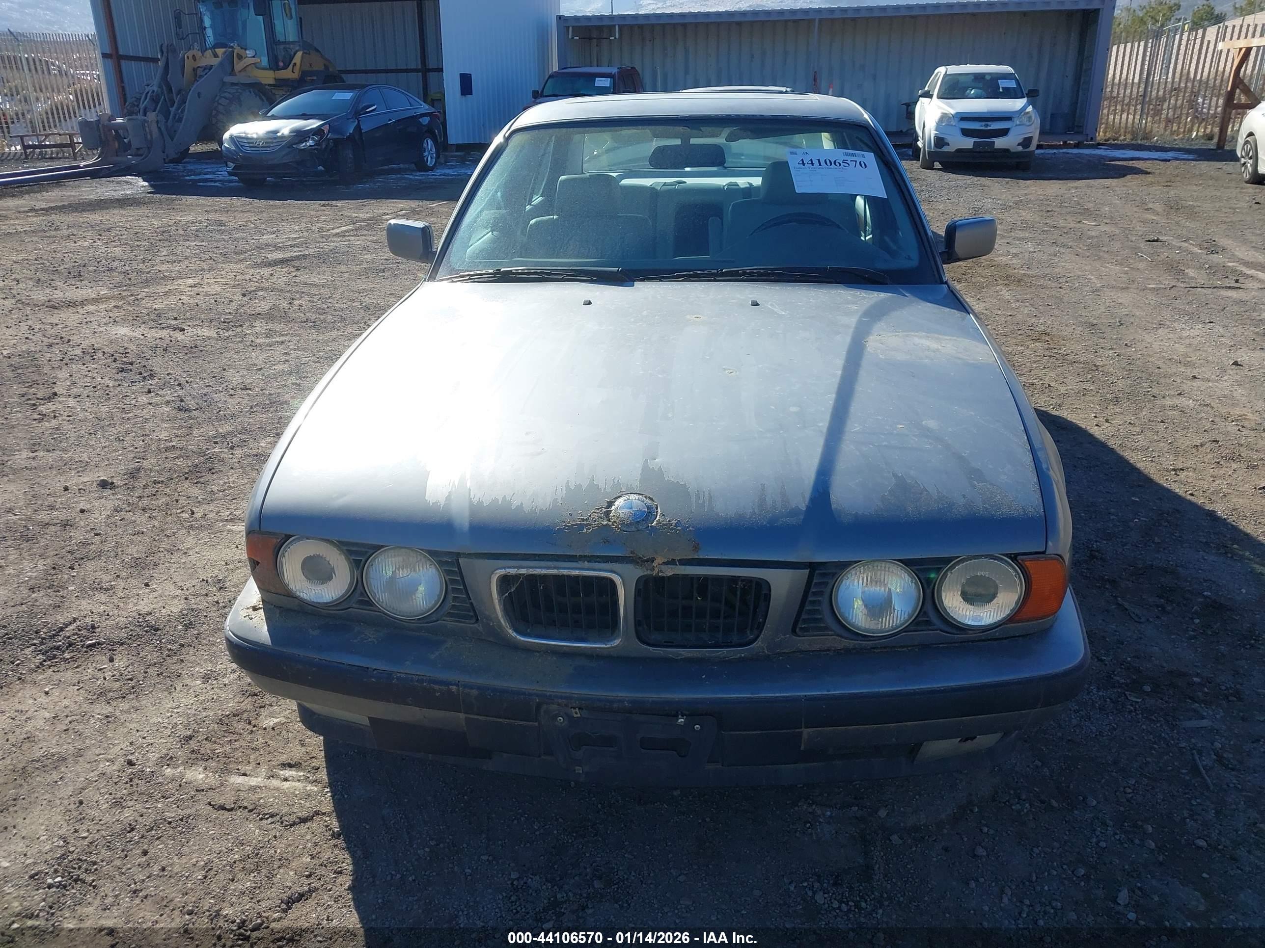 BMW 530 image 6