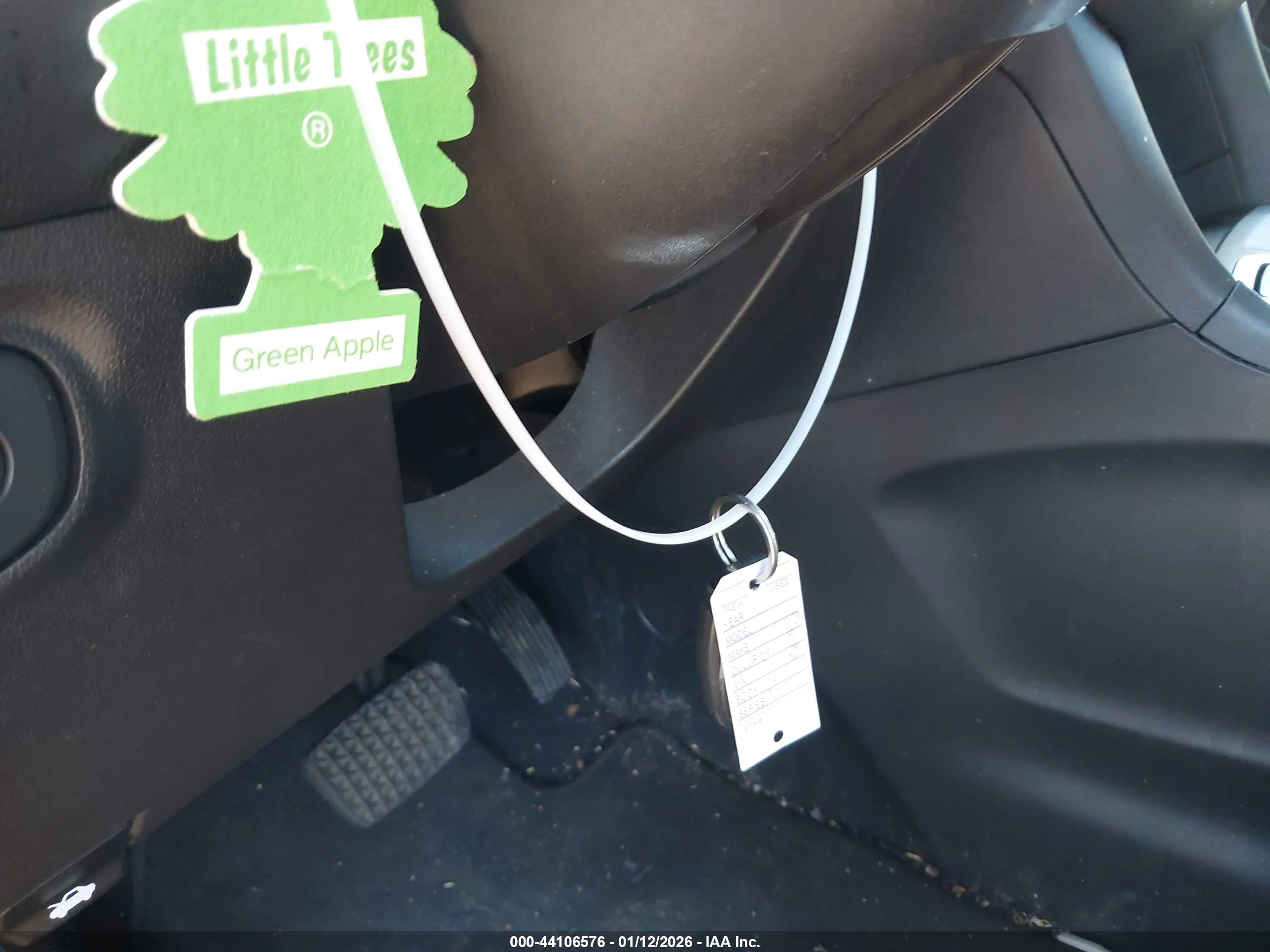 CHEVROLET EQUINOX image 11