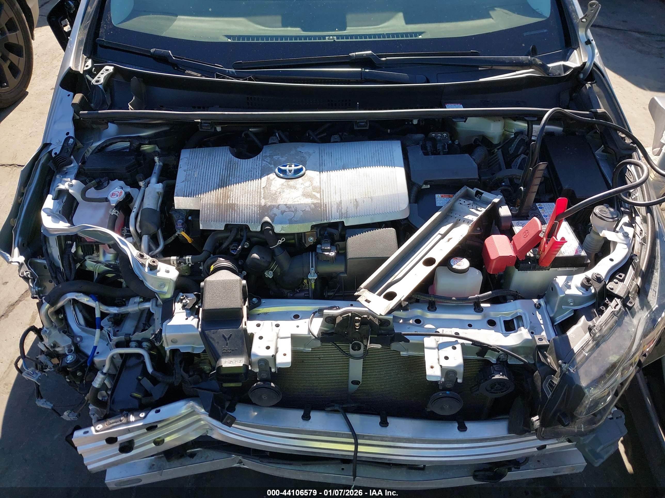 TOYOTA PRIUS image 10