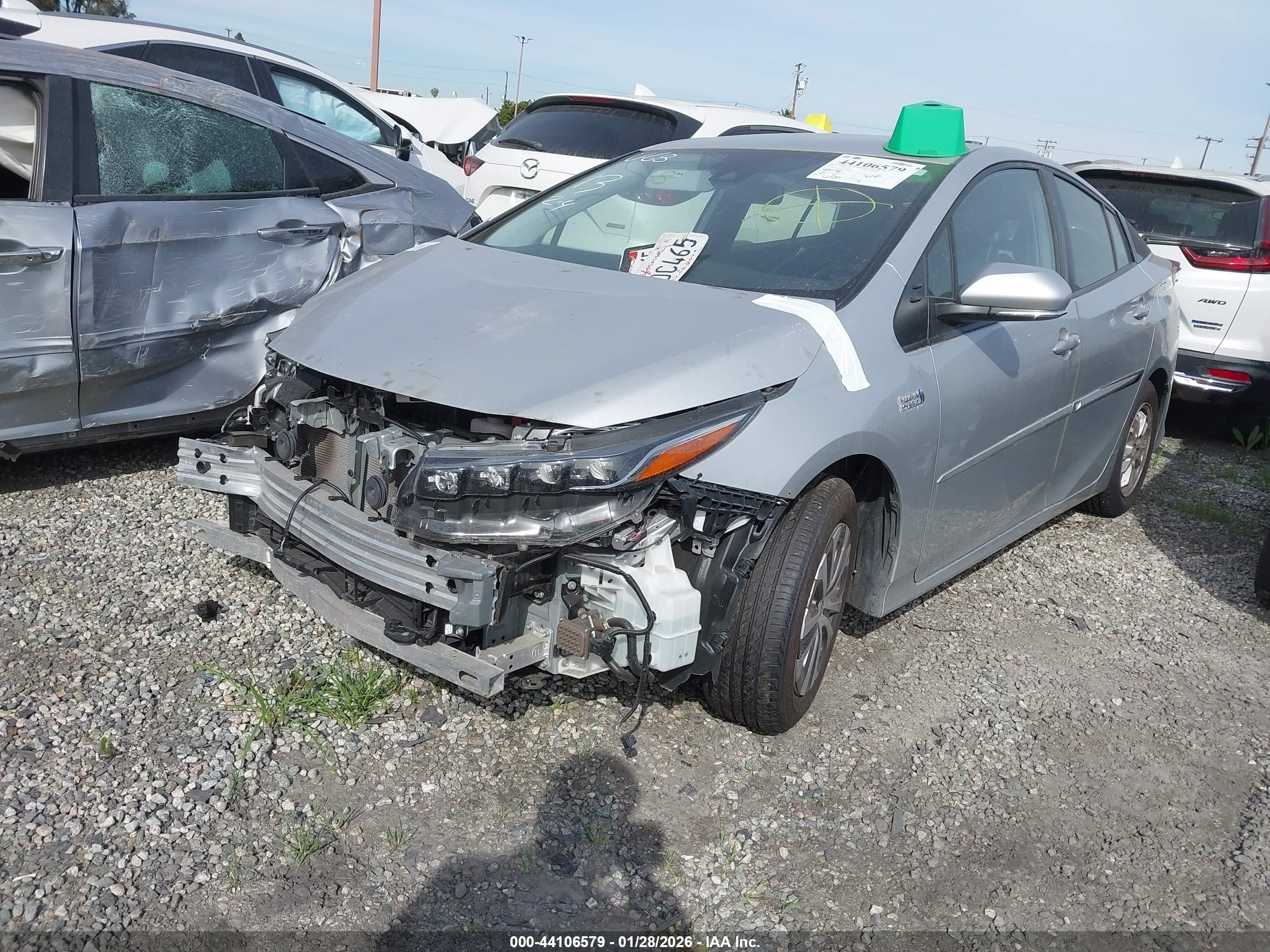 TOYOTA PRIUS image 2