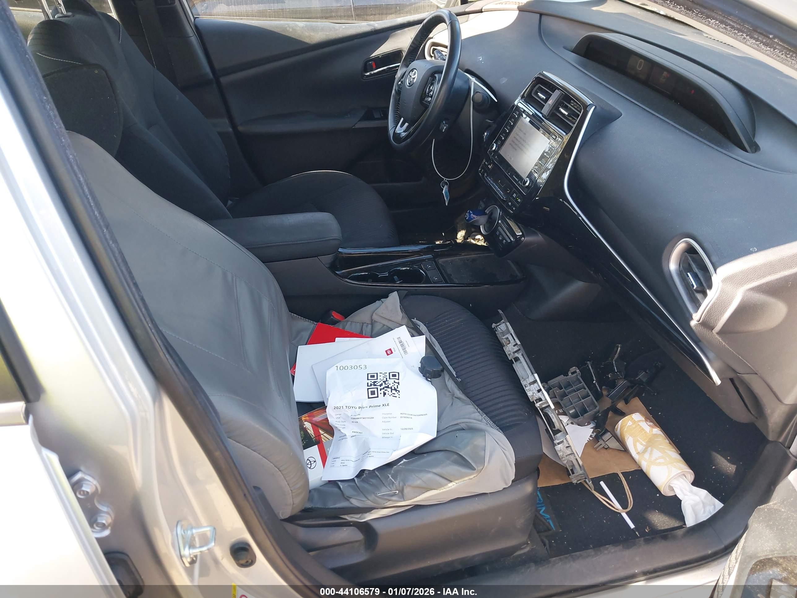 TOYOTA PRIUS image 5