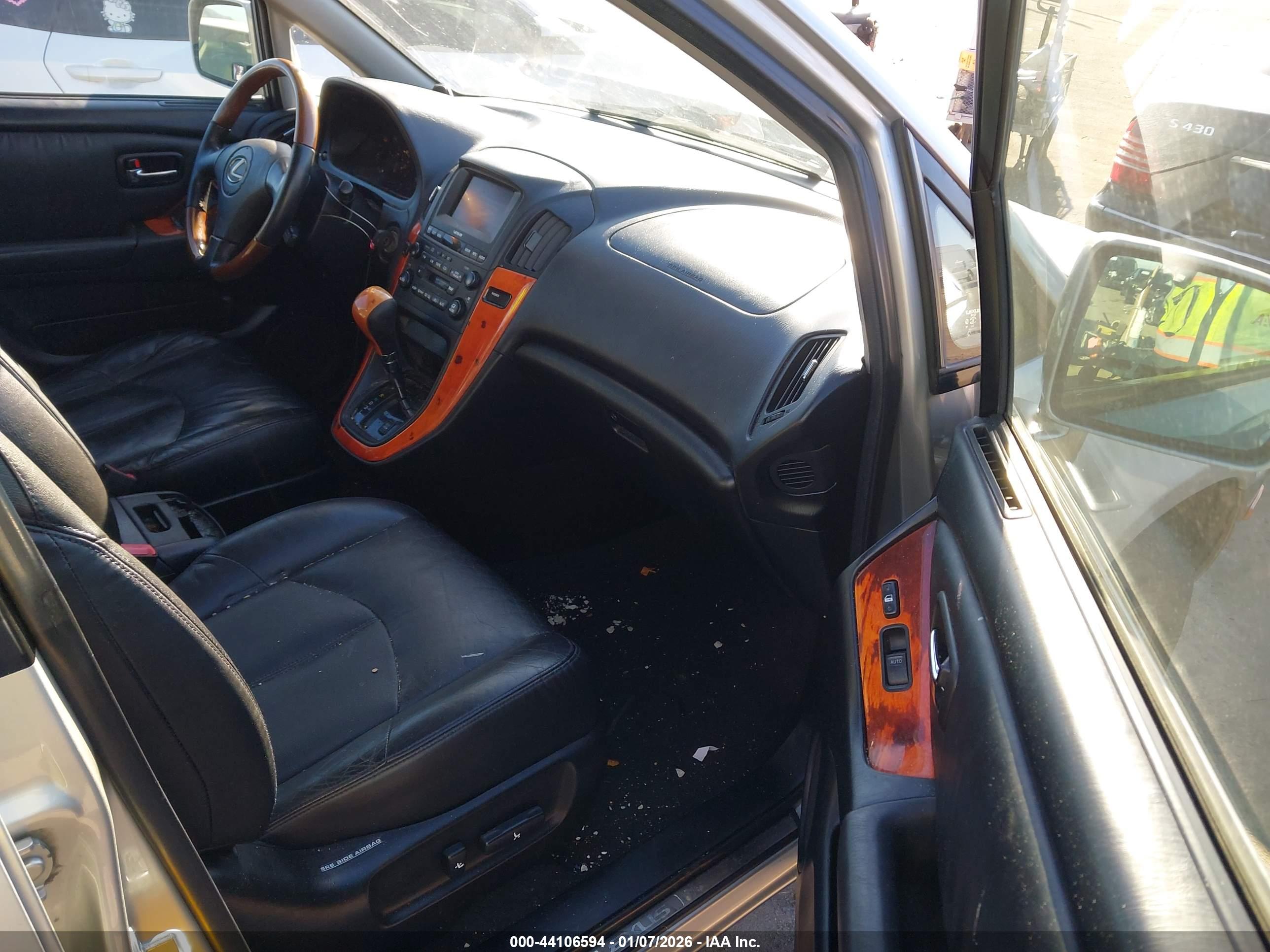 LEXUS RX image 5