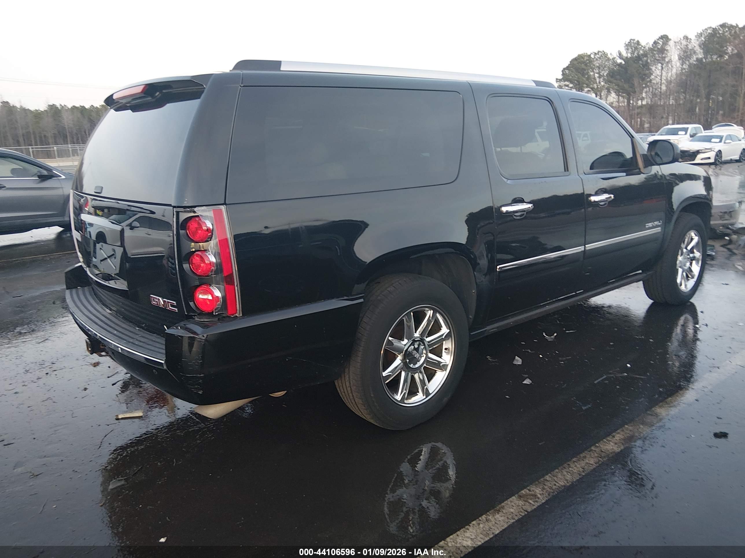 GMC YUKON image 4