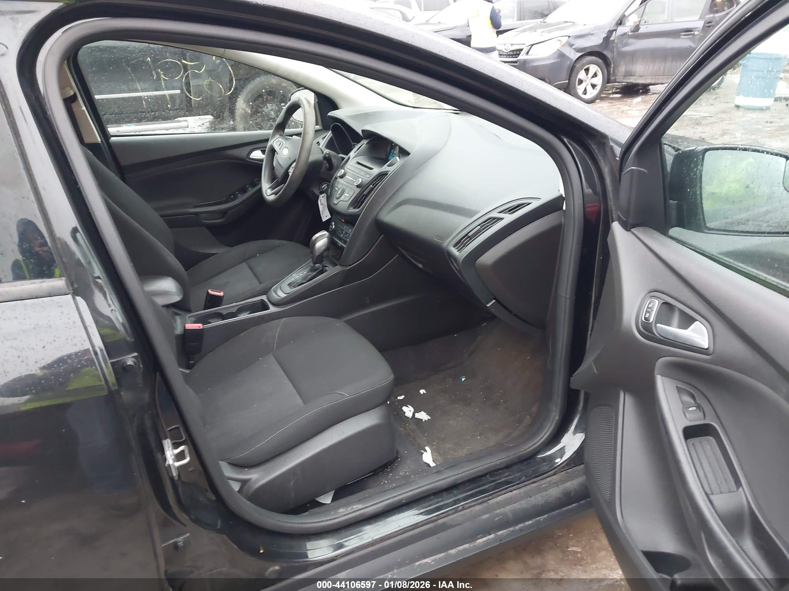 FORD FOCUS image 5