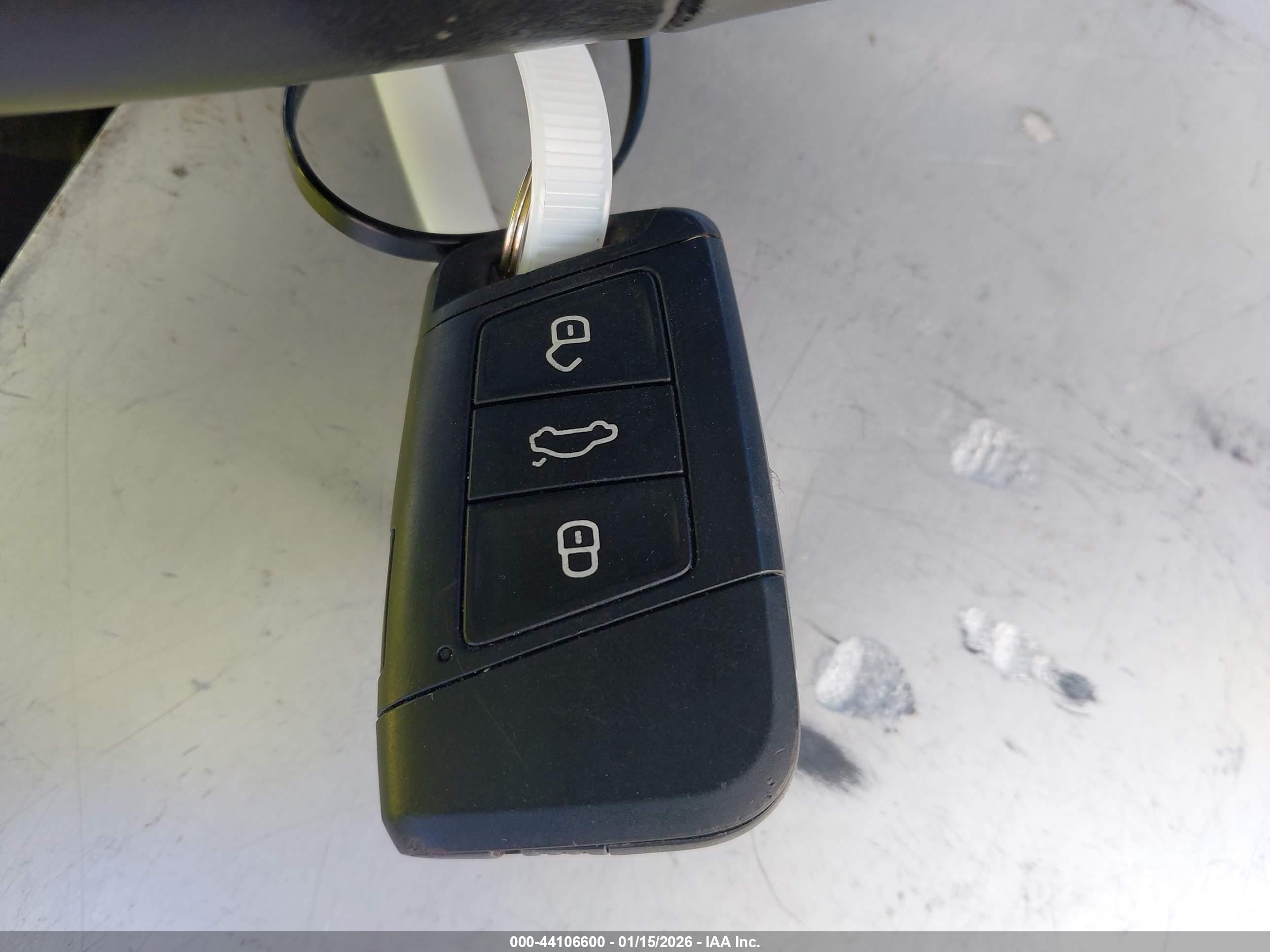 VOLKSWAGEN ATLAS image 11