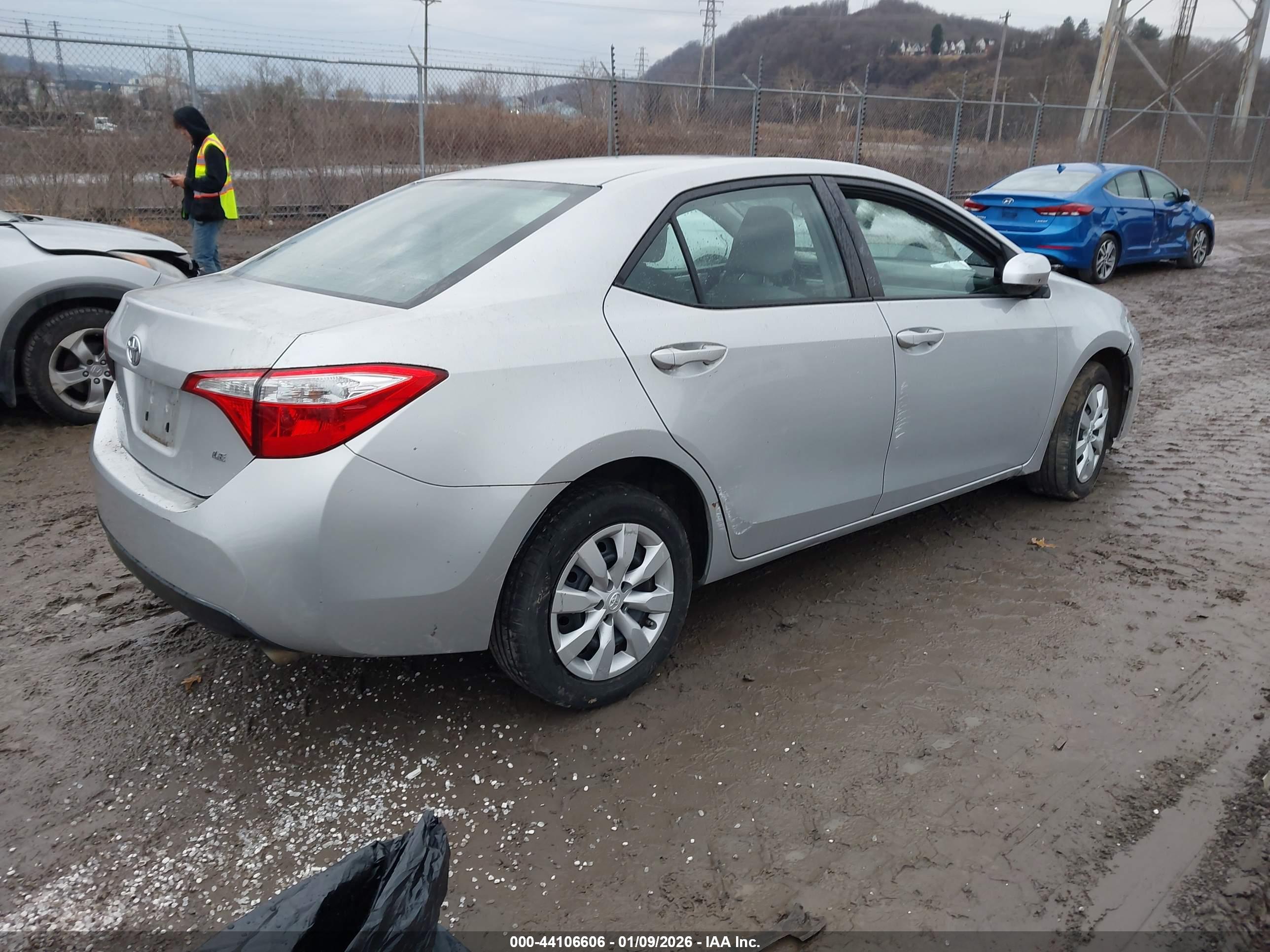 TOYOTA COROLLA image 4