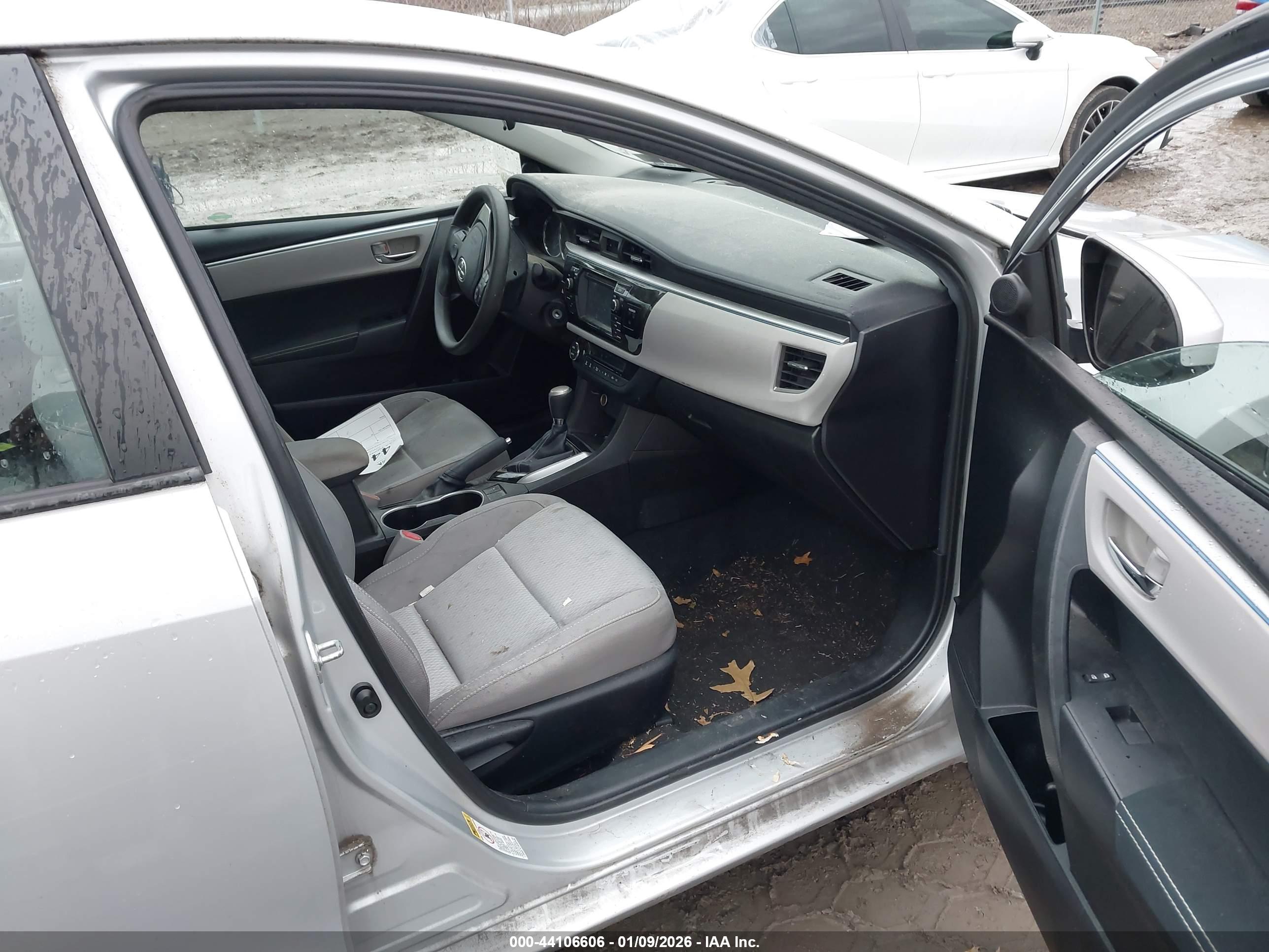 TOYOTA COROLLA image 5