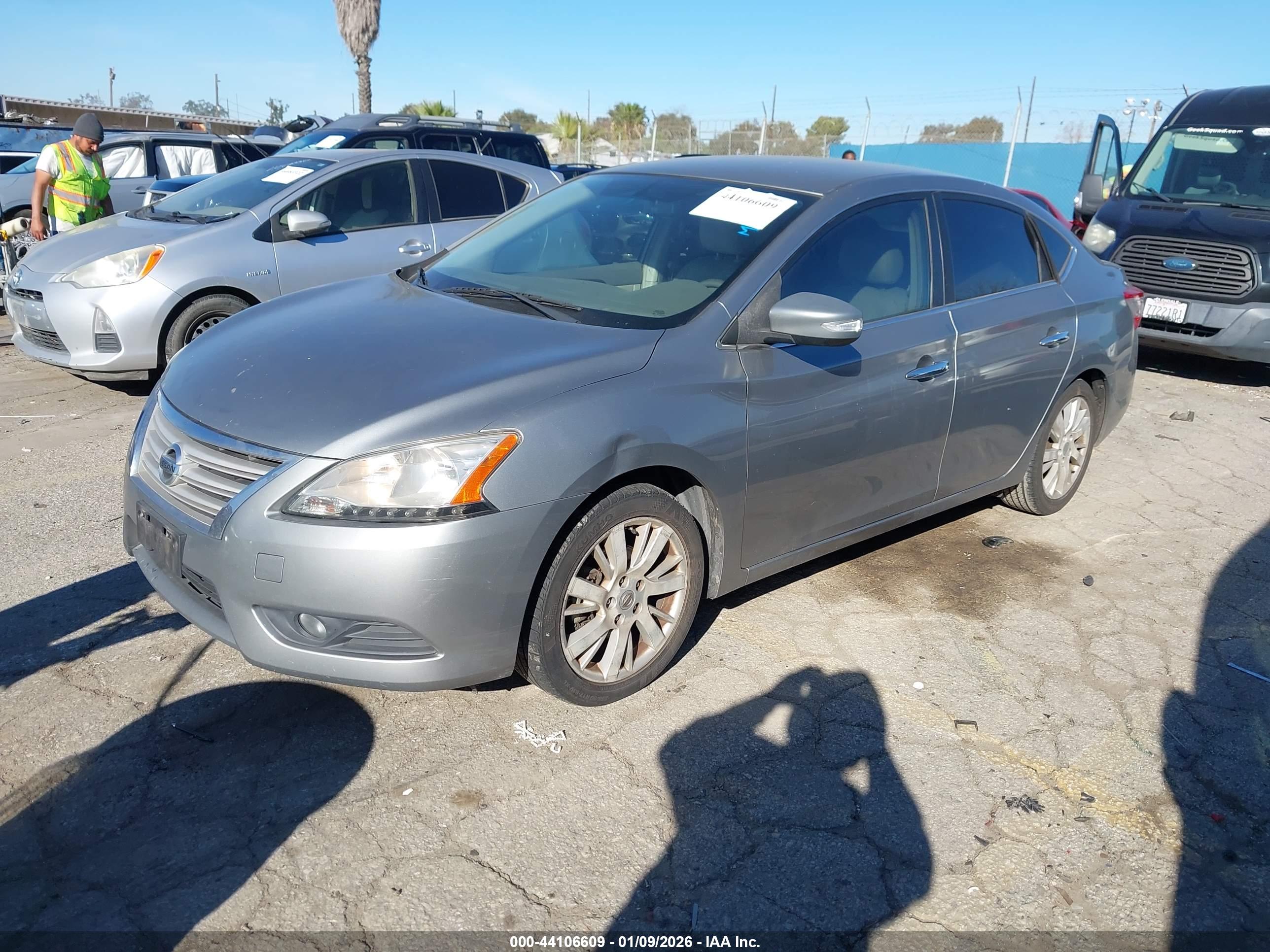 NISSAN SENTRA image 2