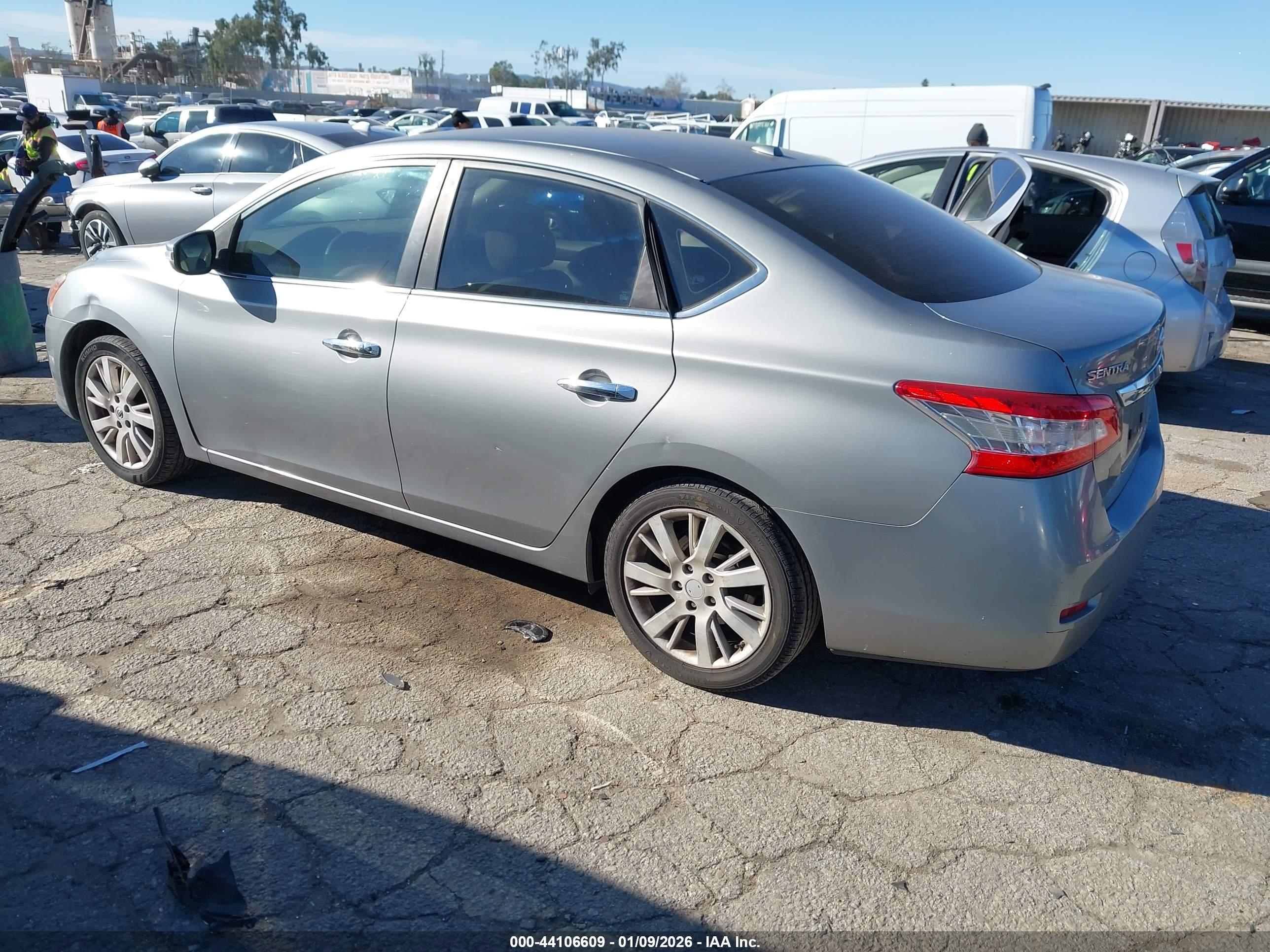 NISSAN SENTRA image 3
