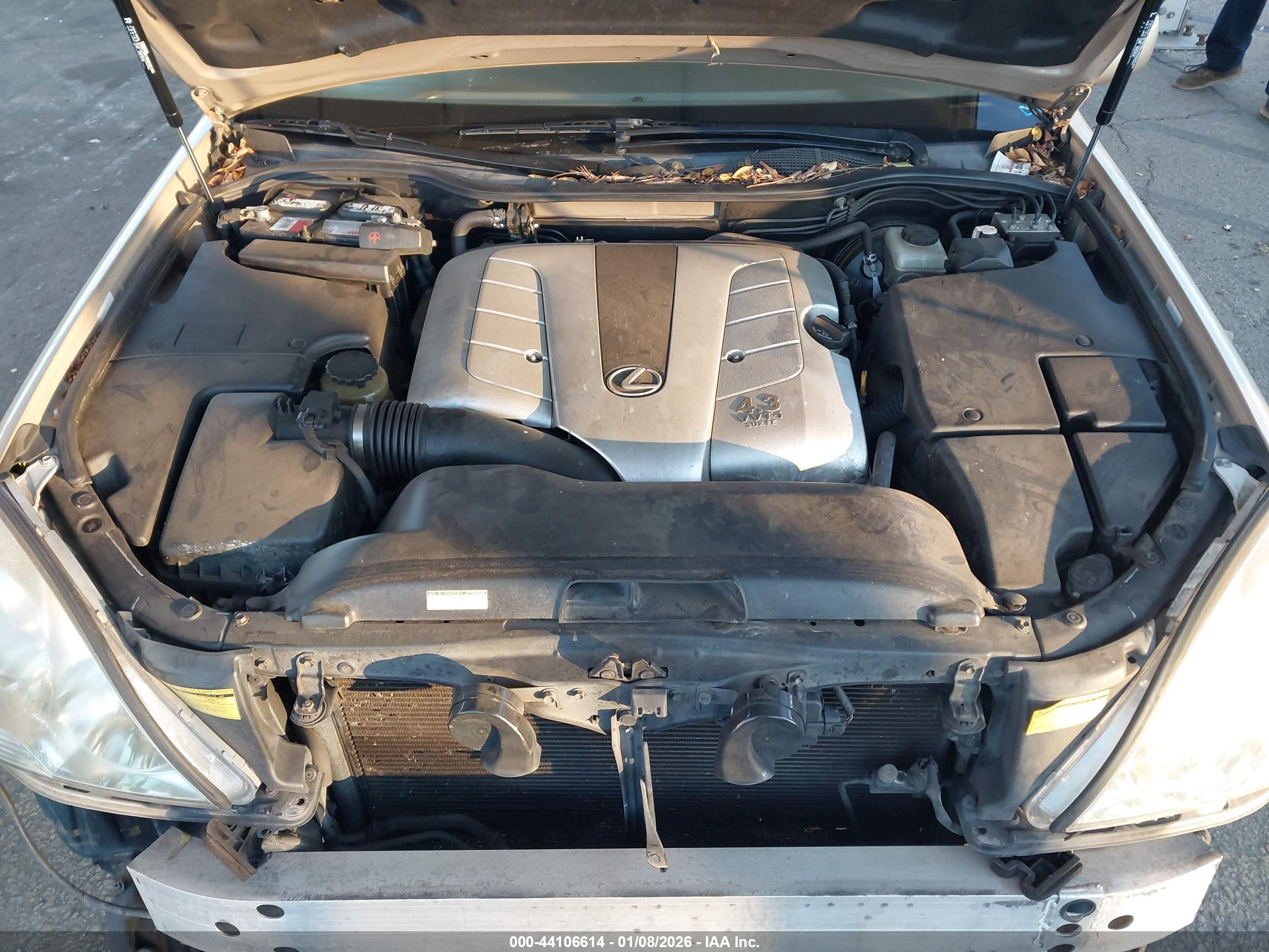 LEXUS LS image 10