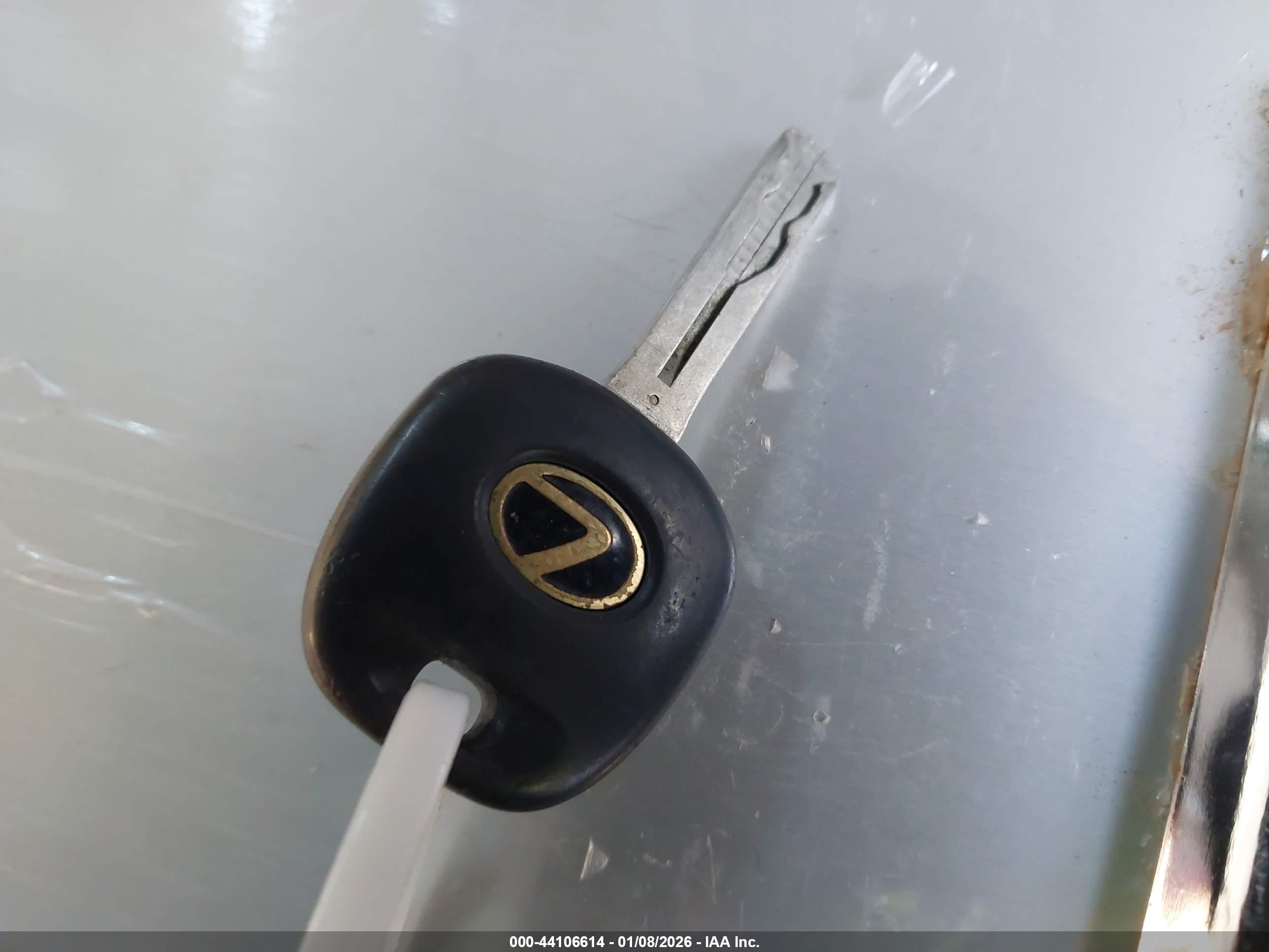 LEXUS LS image 11