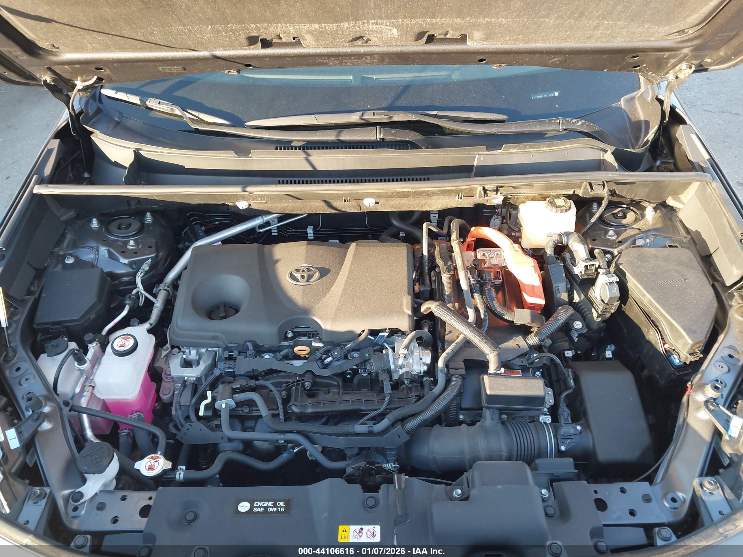 TOYOTA RAV4 image 10