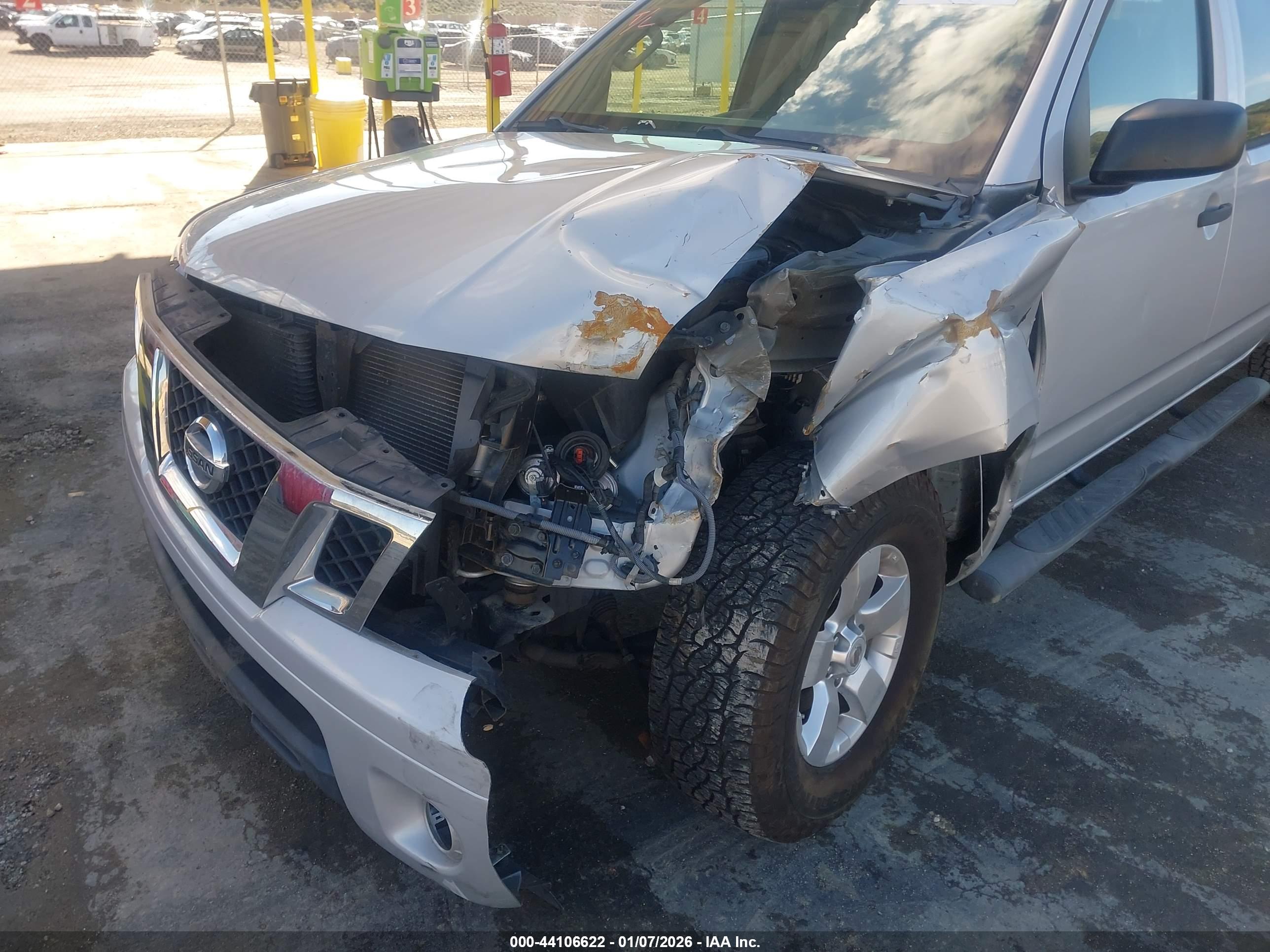 NISSAN FRONTIER image 6